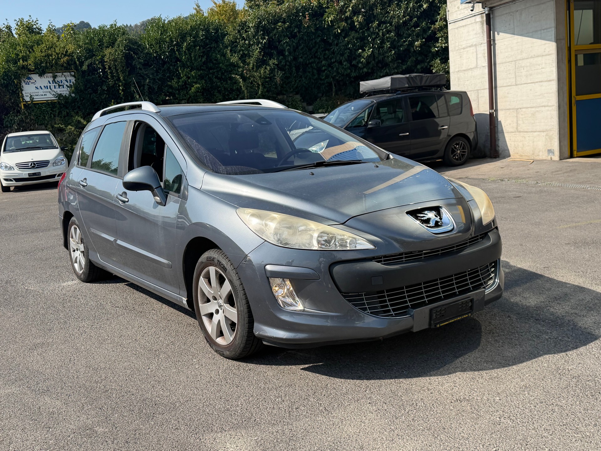 PEUGEOT 308 SW 1.6 16V VTI Millesim 200-image-2