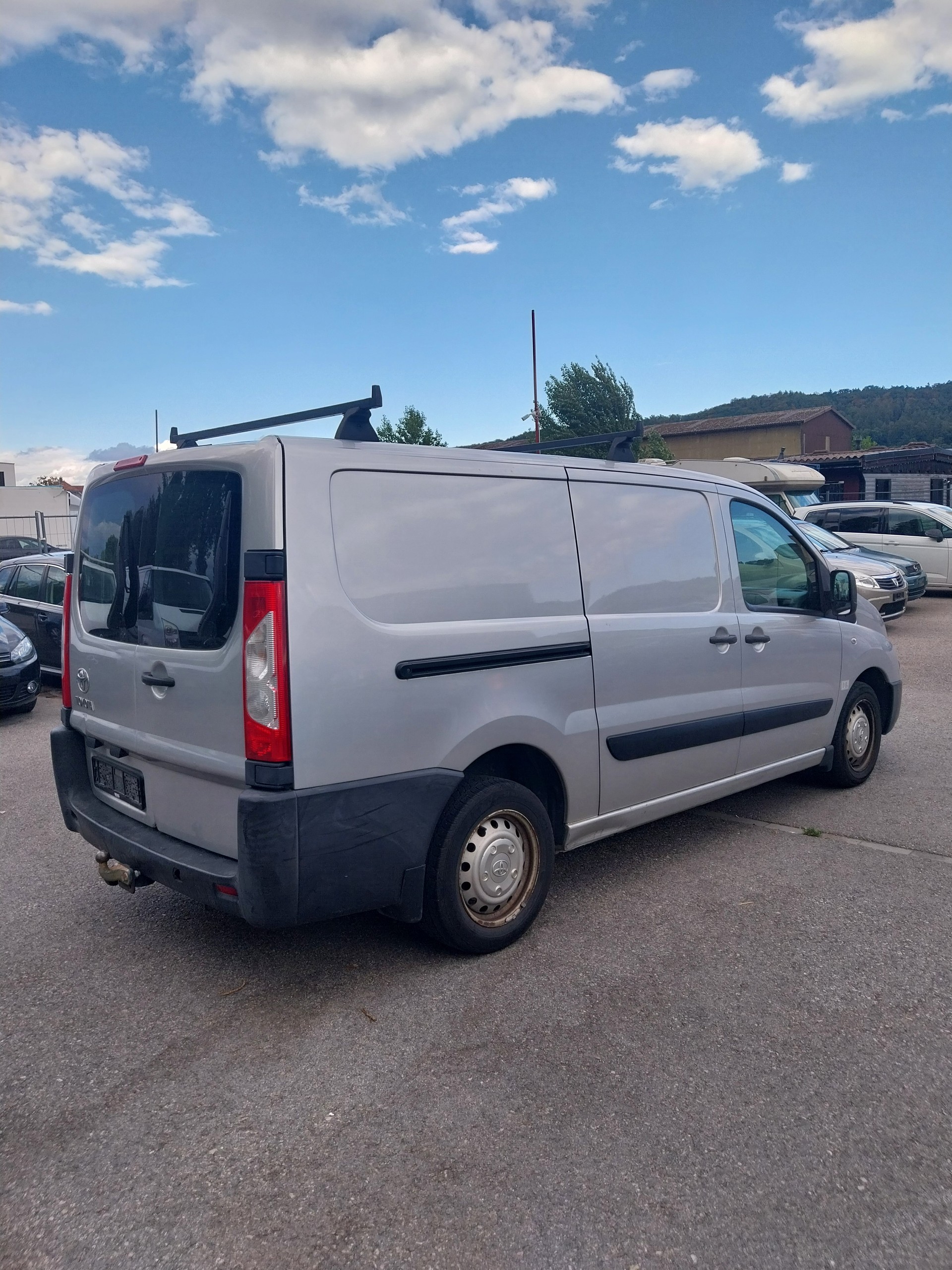 TOYOTA Proace 2.0D Panel Van Terra L2H1-image-3