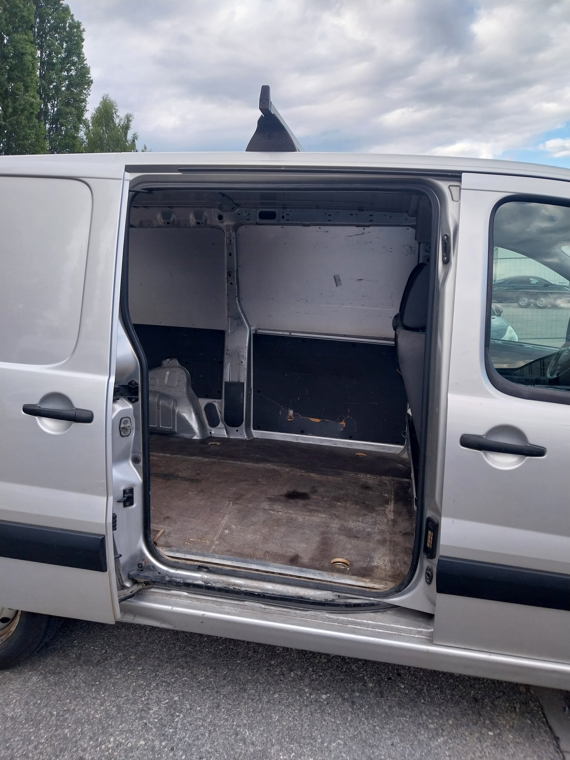TOYOTA Proace 2.0D Panel Van Terra L2H1-image-5
