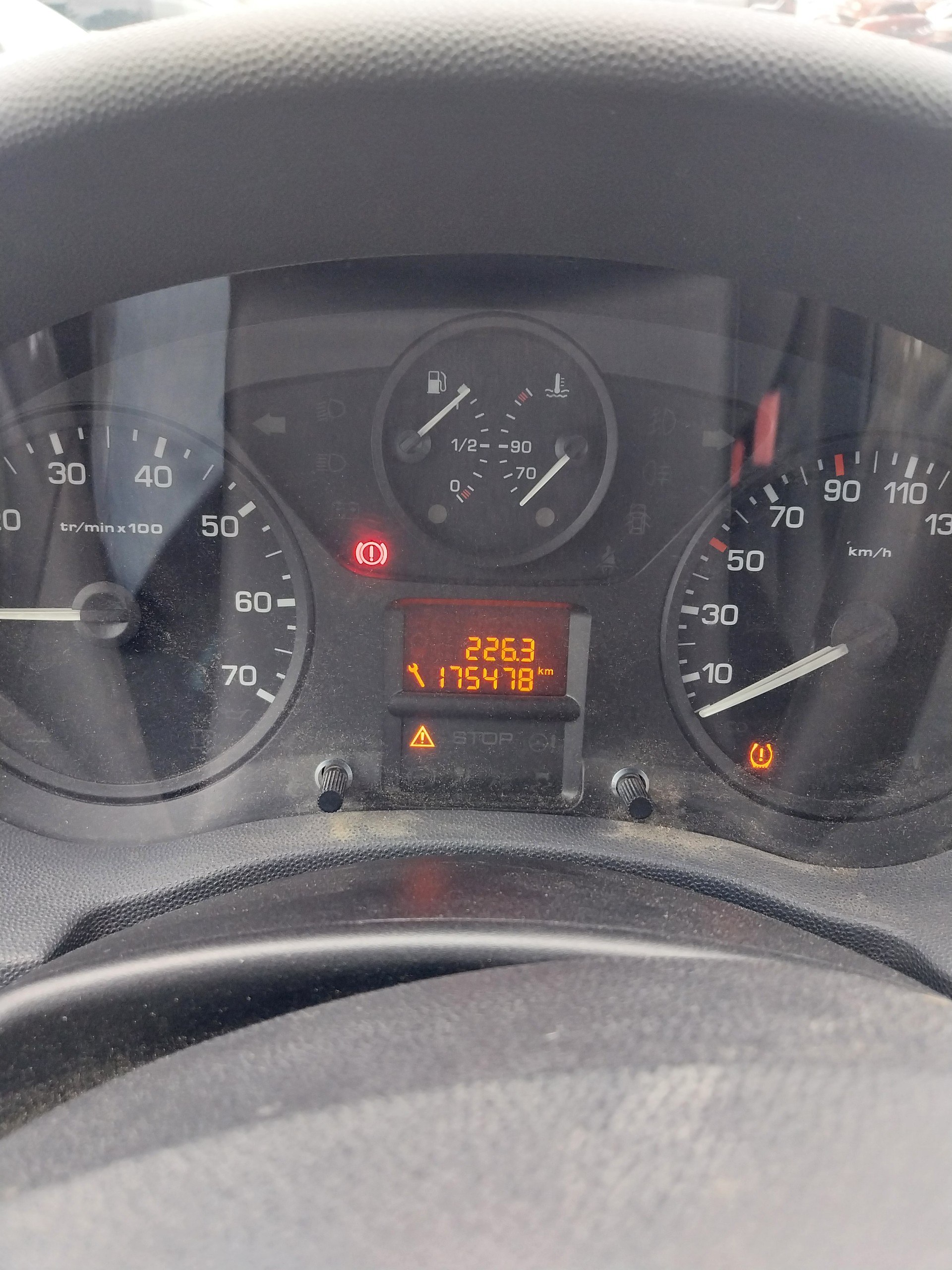 TOYOTA Proace 2.0D Panel Van Terra L2H1-image-8