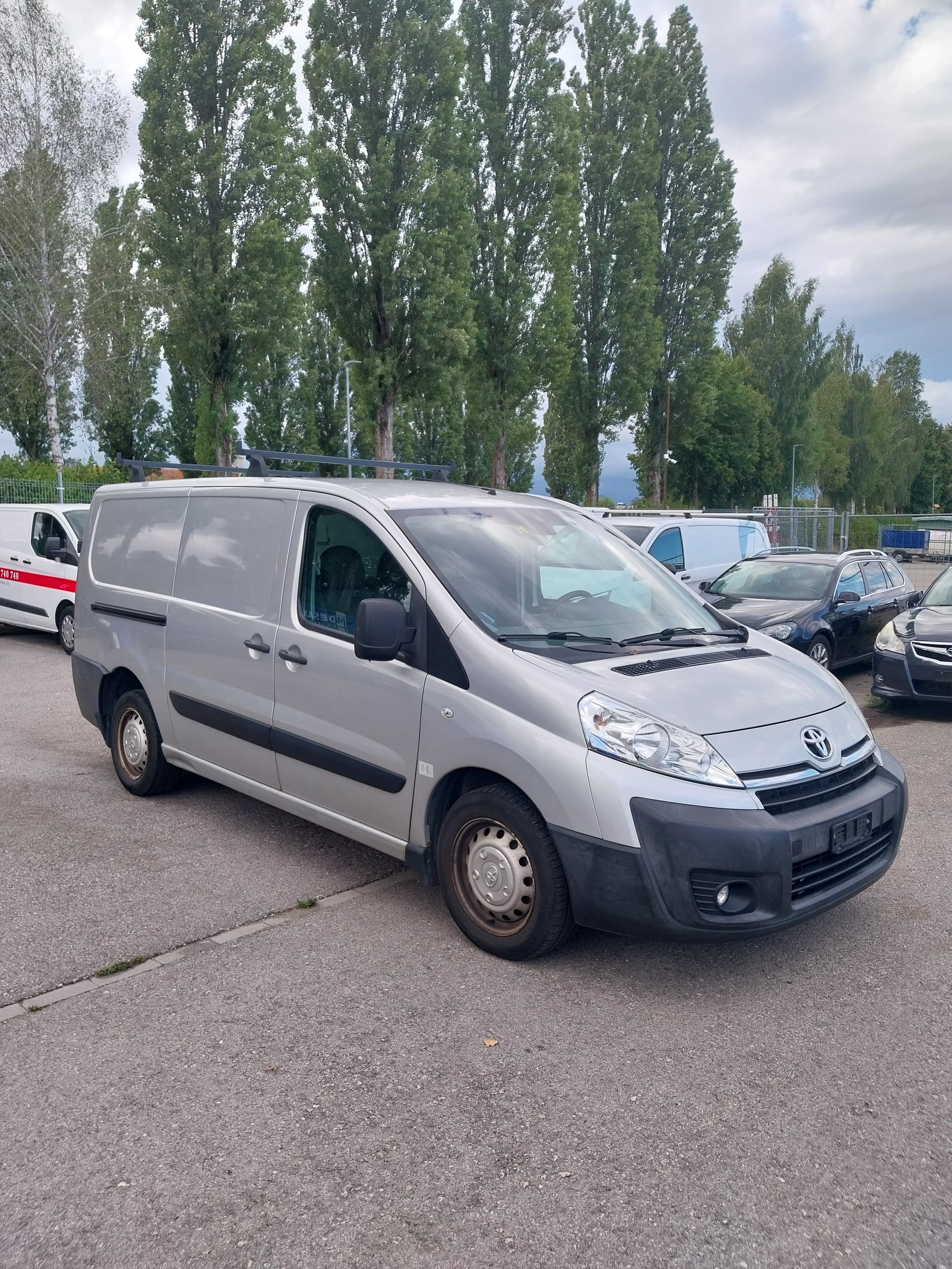 TOYOTA Proace 2.0D Panel Van Terra L2H1-image-2