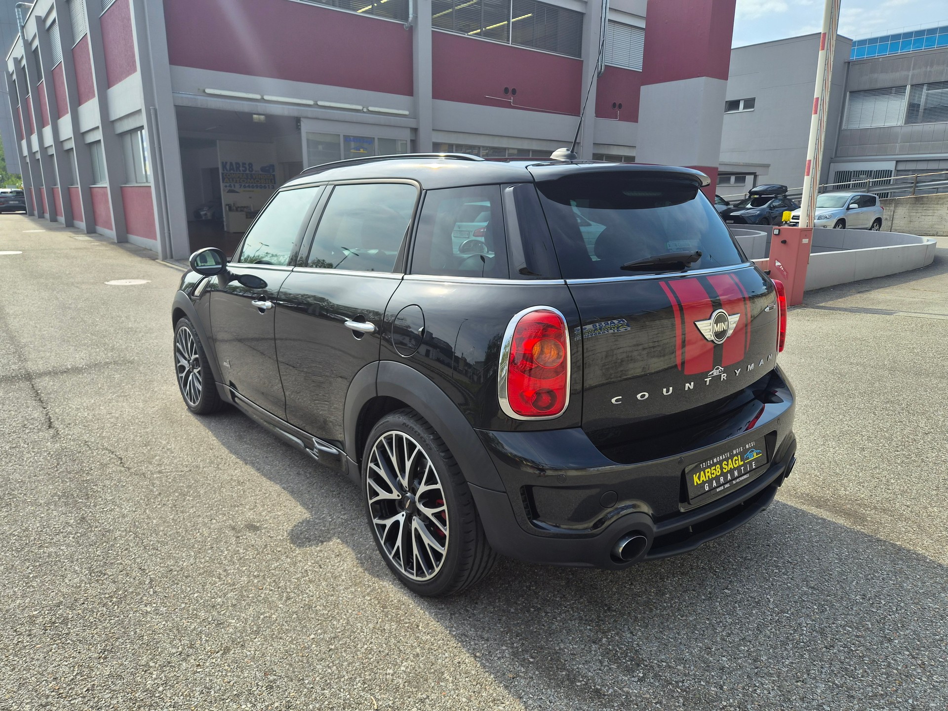 MINI Countryman John Cooper Works ALL4 by Burton Stept.-image-3