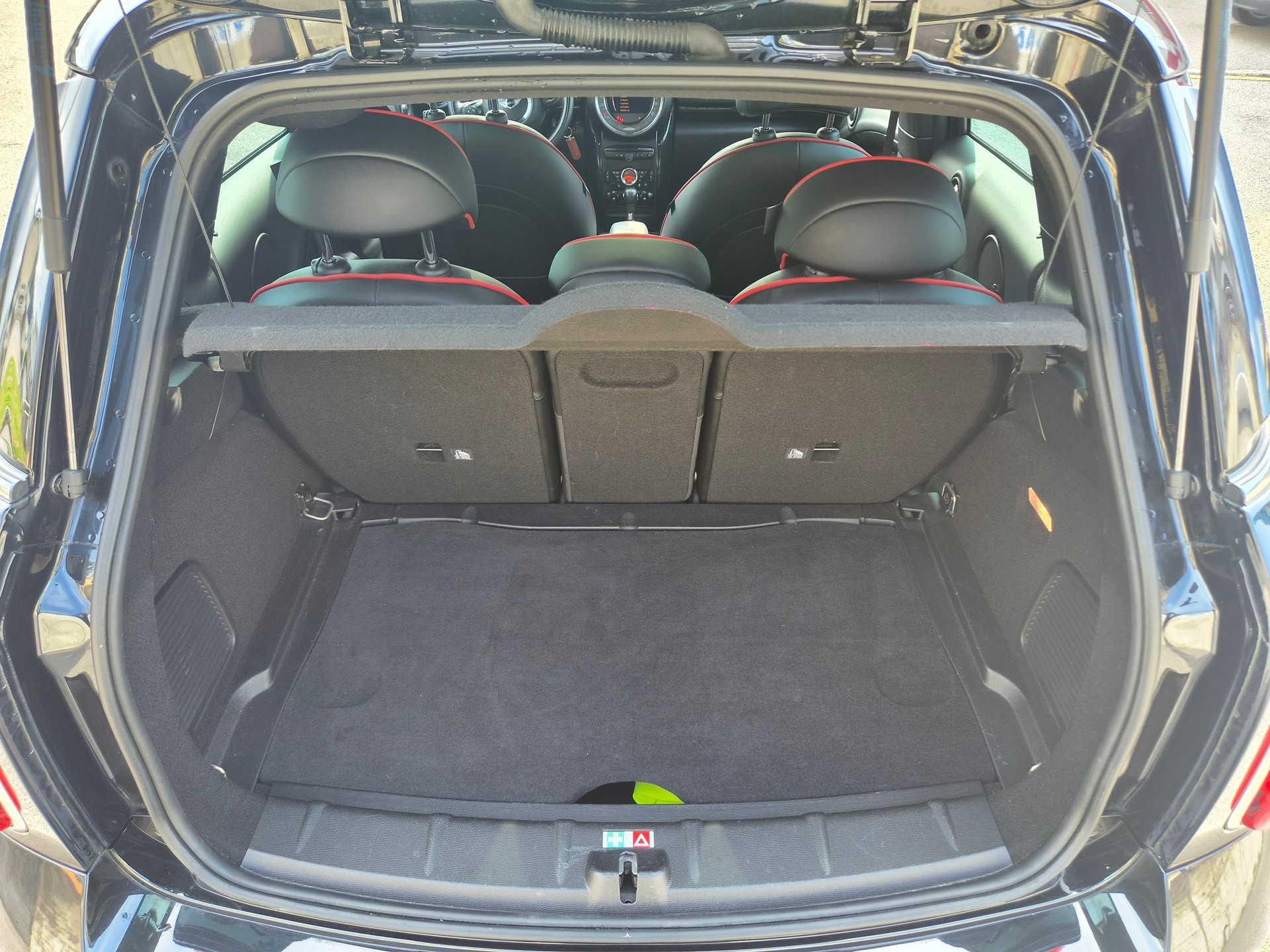MINI Countryman John Cooper Works ALL4 by Burton Stept.-image-4