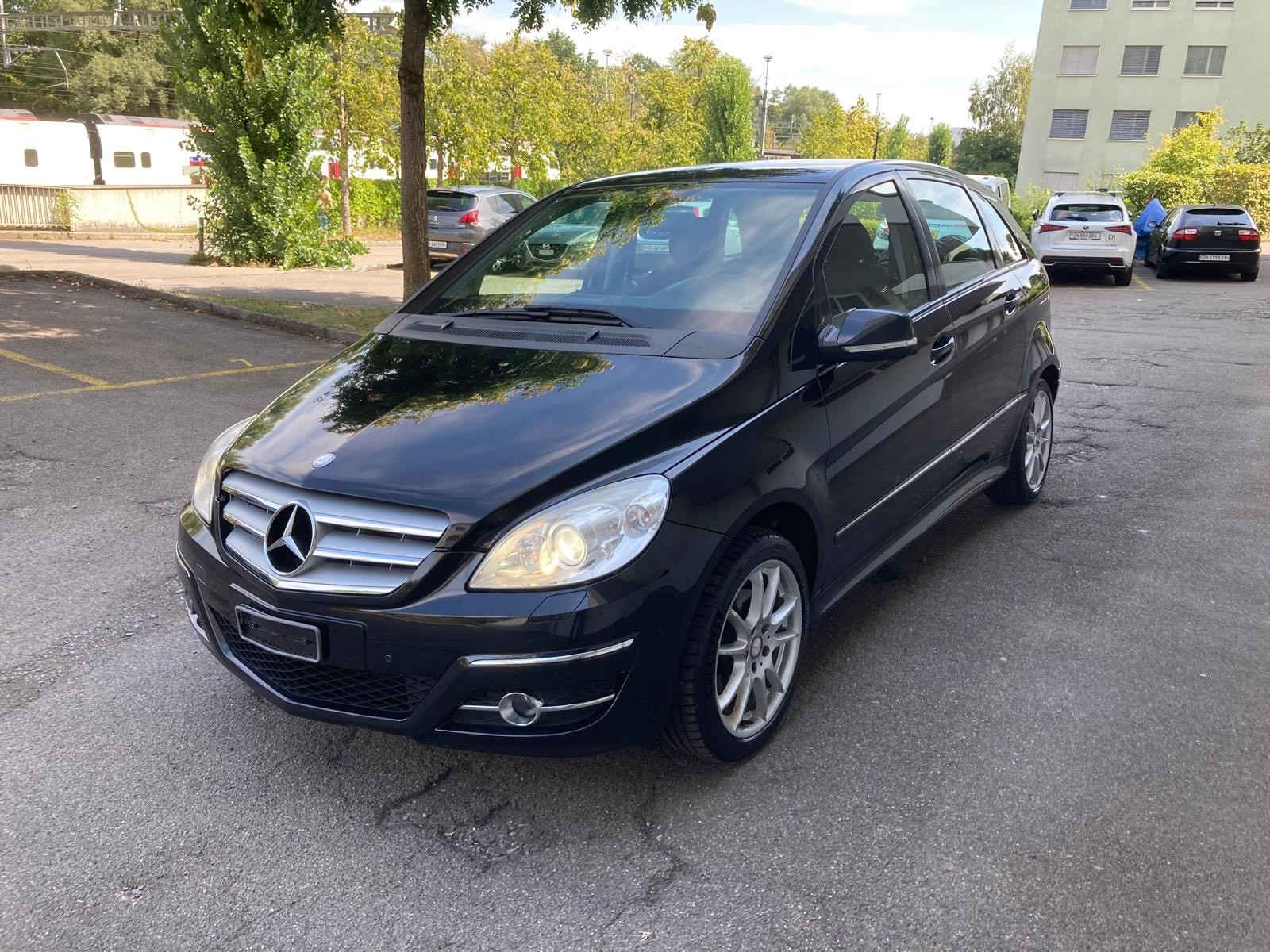 MERCEDES-BENZ B 200 Autotronic-image-0