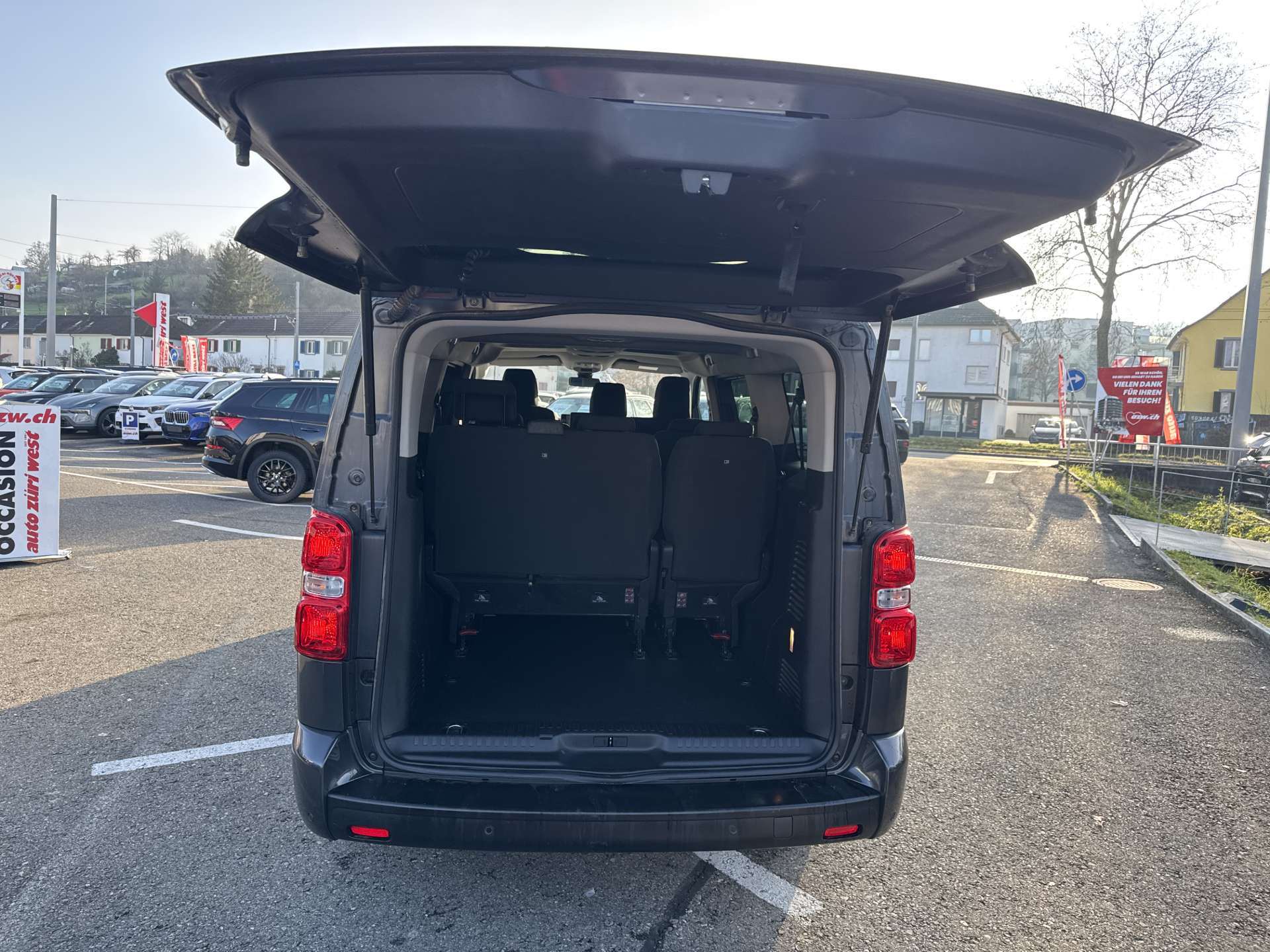 PEUGEOT Traveller 2.0 BlueHDi 9-Plätzer Business Long EAT-Automat-image-7