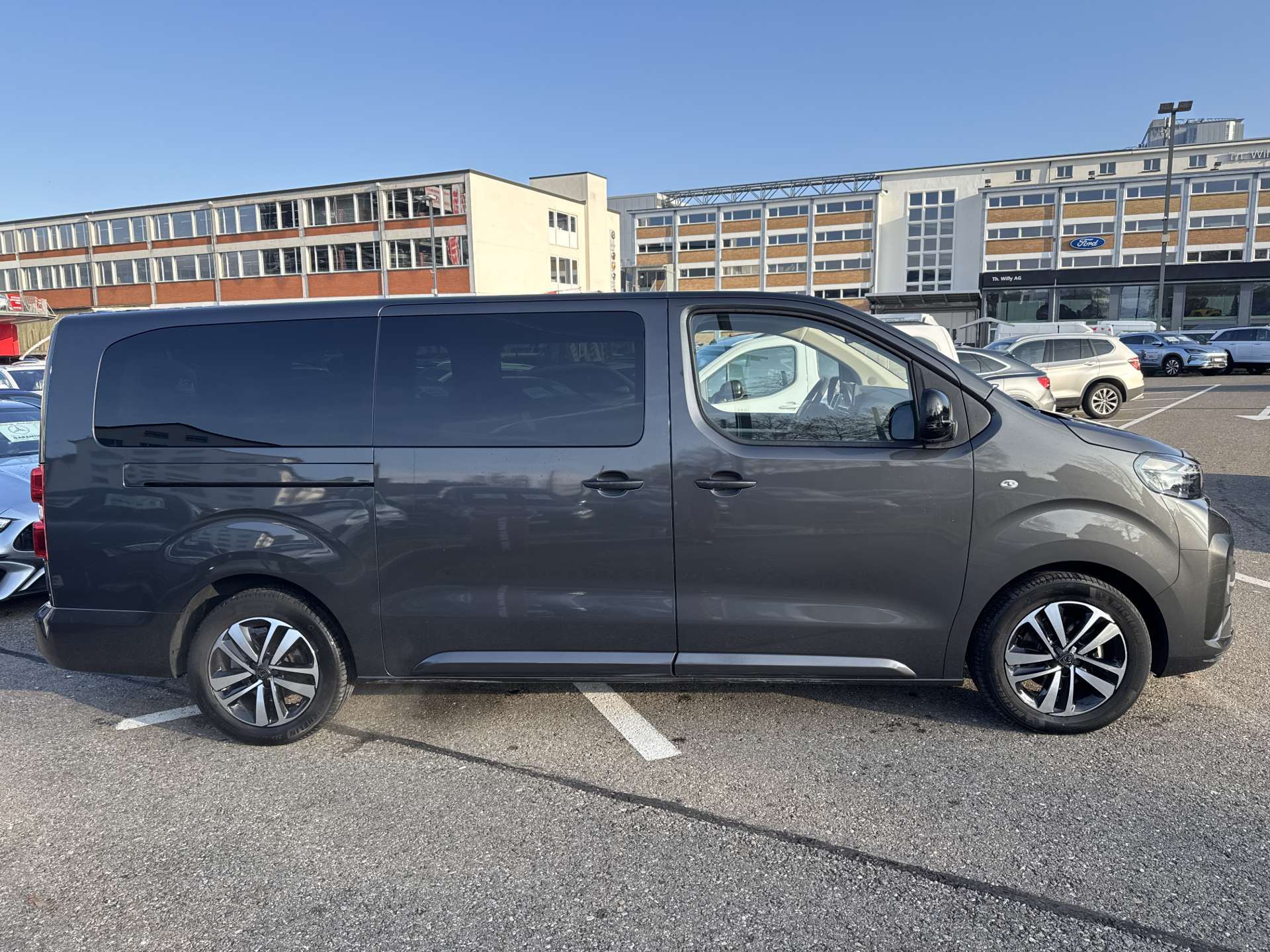 PEUGEOT Traveller 2.0 BlueHDi 9-Plätzer Business Long EAT-Automat-image-10