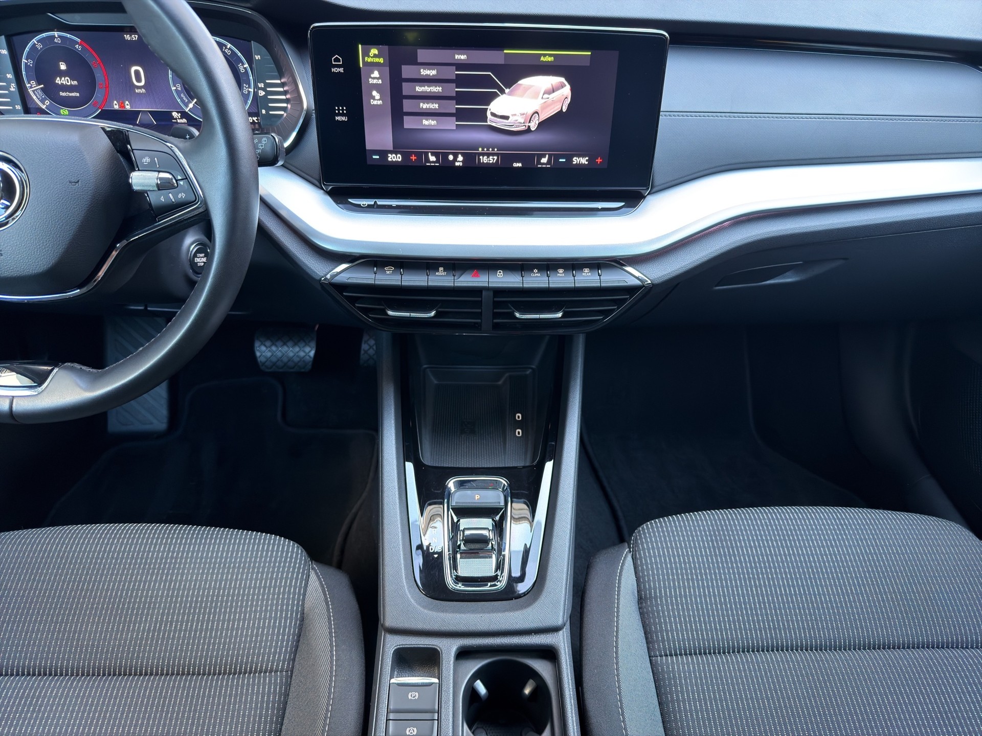 SKODA Octavia Combi 2.0 TDI DSG Ambition *Anhängerkupplung*-image-9