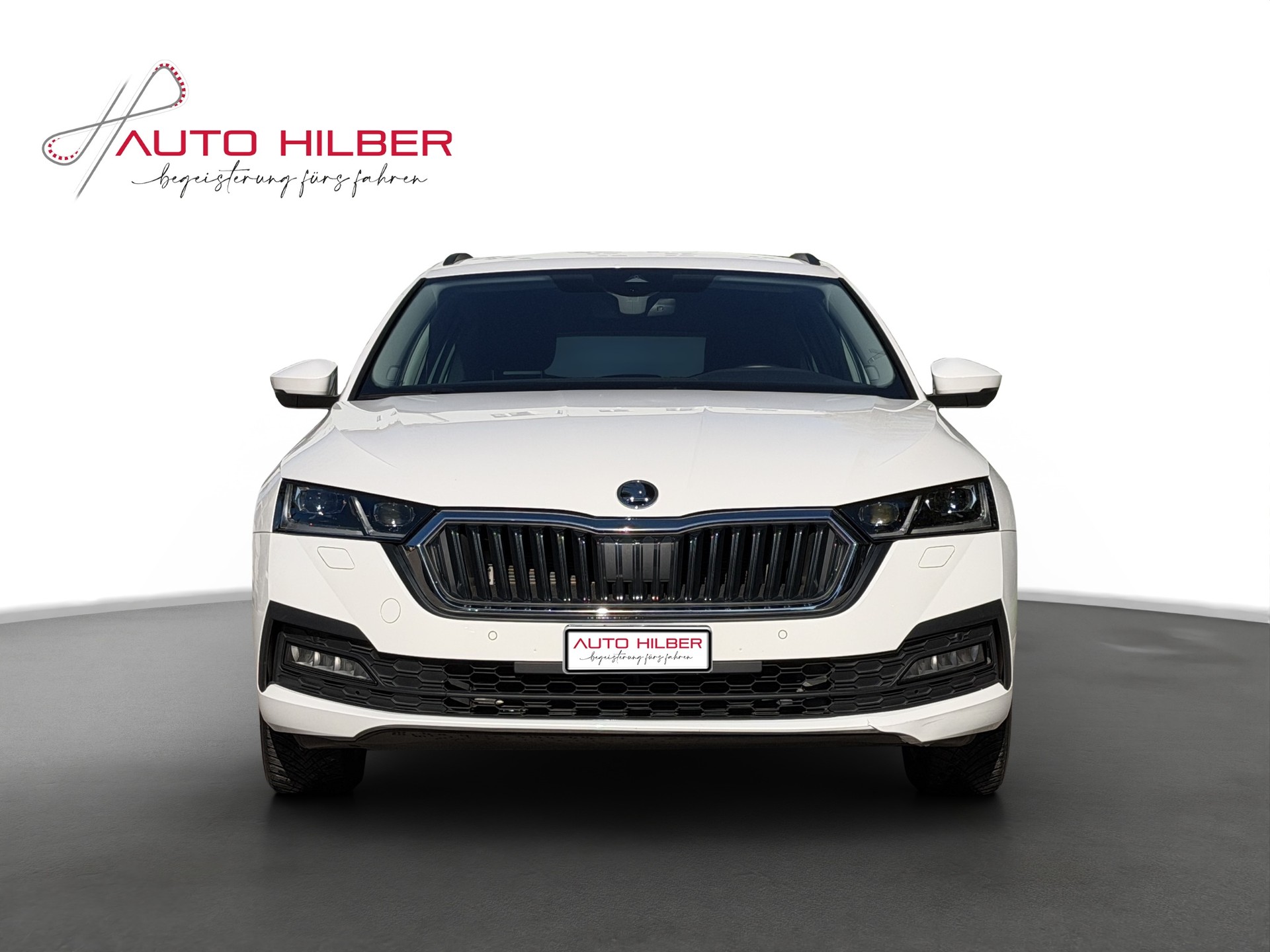 SKODA Octavia Combi 2.0 TDI DSG Ambition *Anhängerkupplung*-showroom-element-1