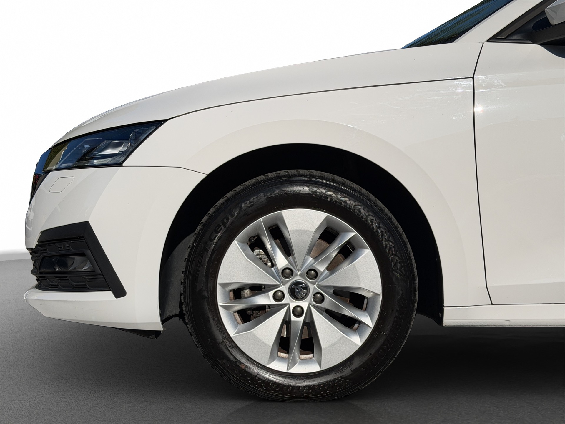 SKODA Octavia Combi 2.0 TDI DSG Ambition *Anhängerkupplung*-showroom-element-3