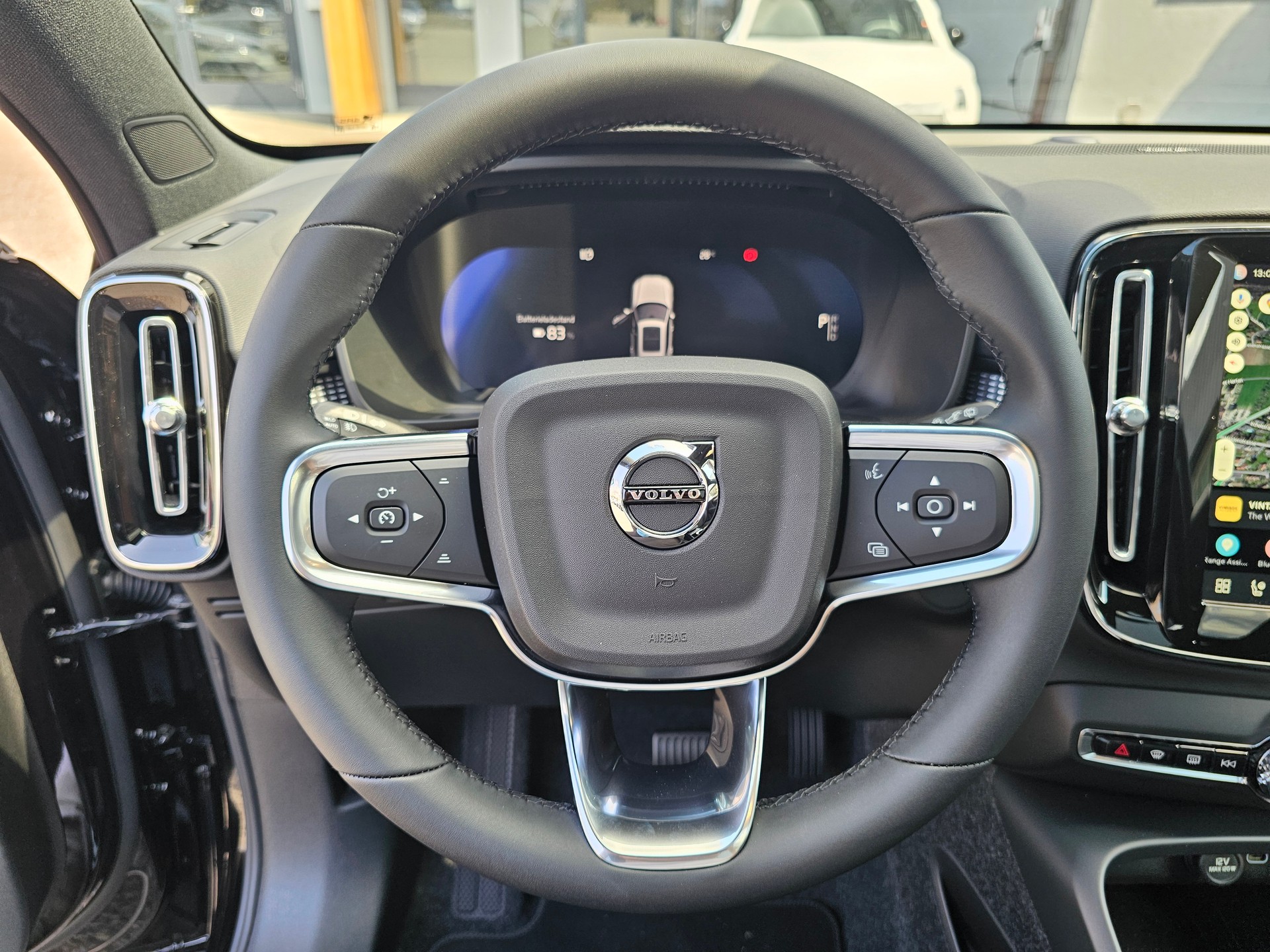 VOLVO EX40 Twin Performance Ultra AWD-image-10