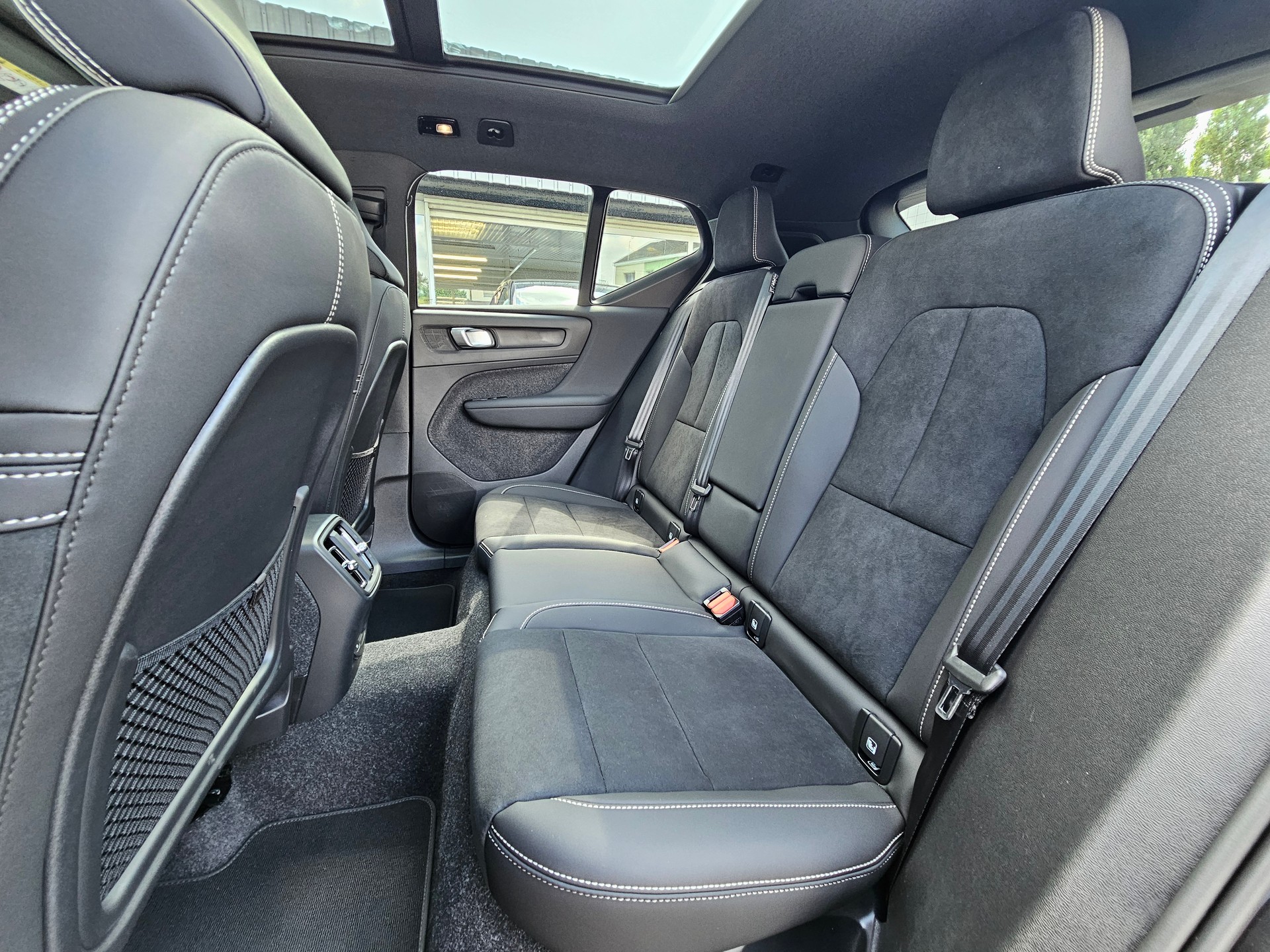 VOLVO EX40 Twin Performance Ultra AWD-image-15