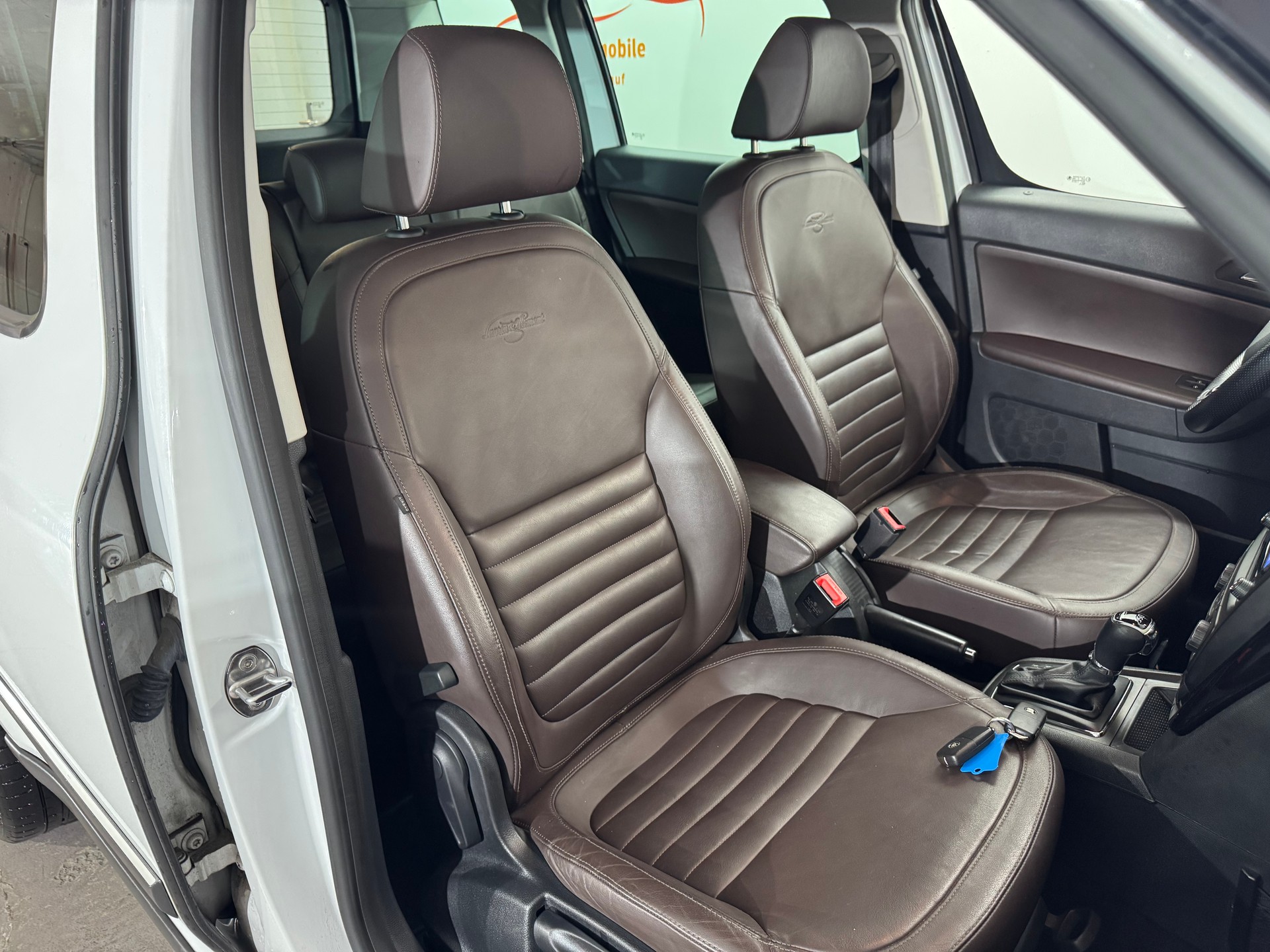 SKODA Yeti 2.0 TDI L&K 4x4 DSG-image-9
