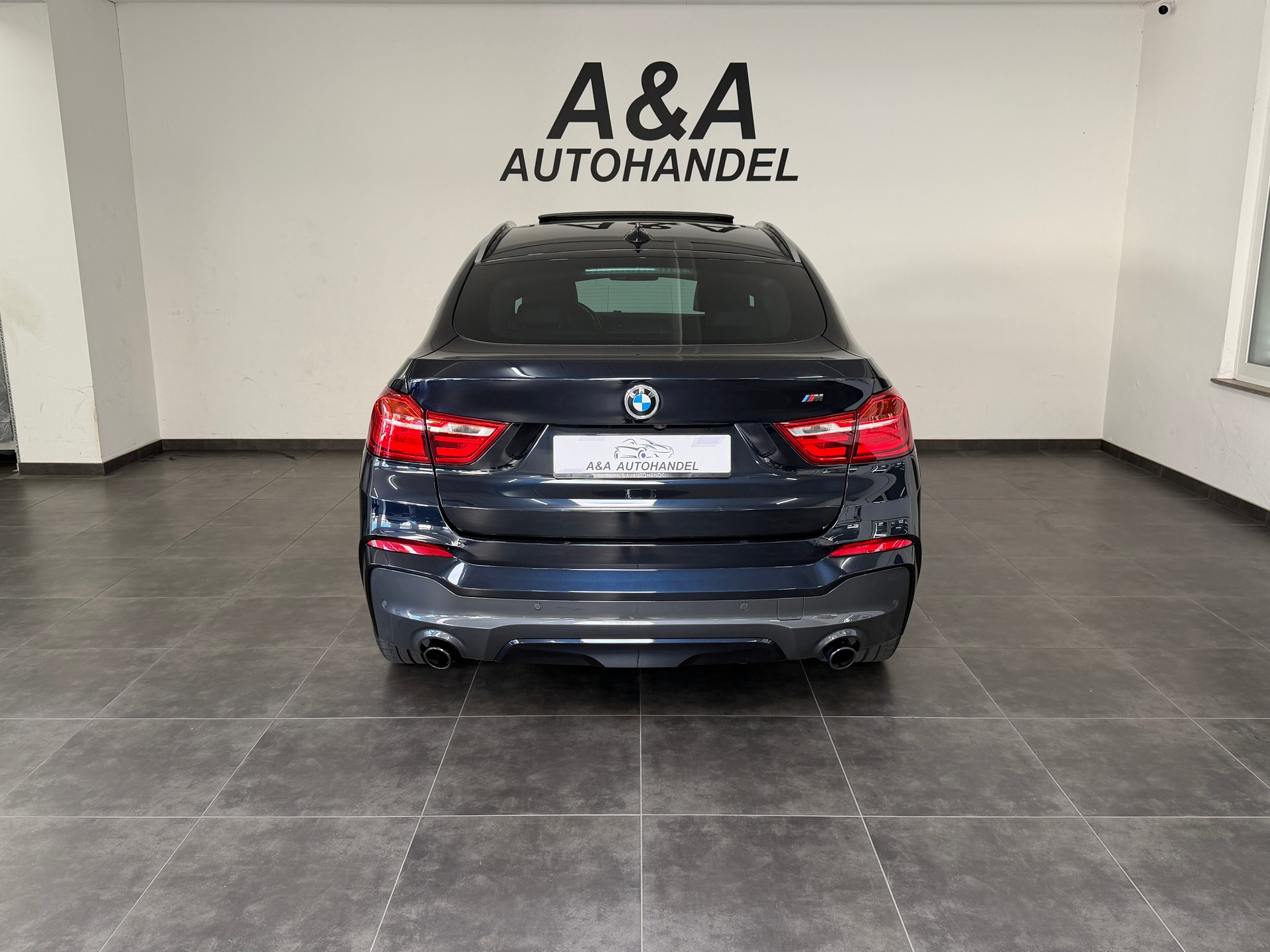 BMW X4 M 40i Steptronic-image-4