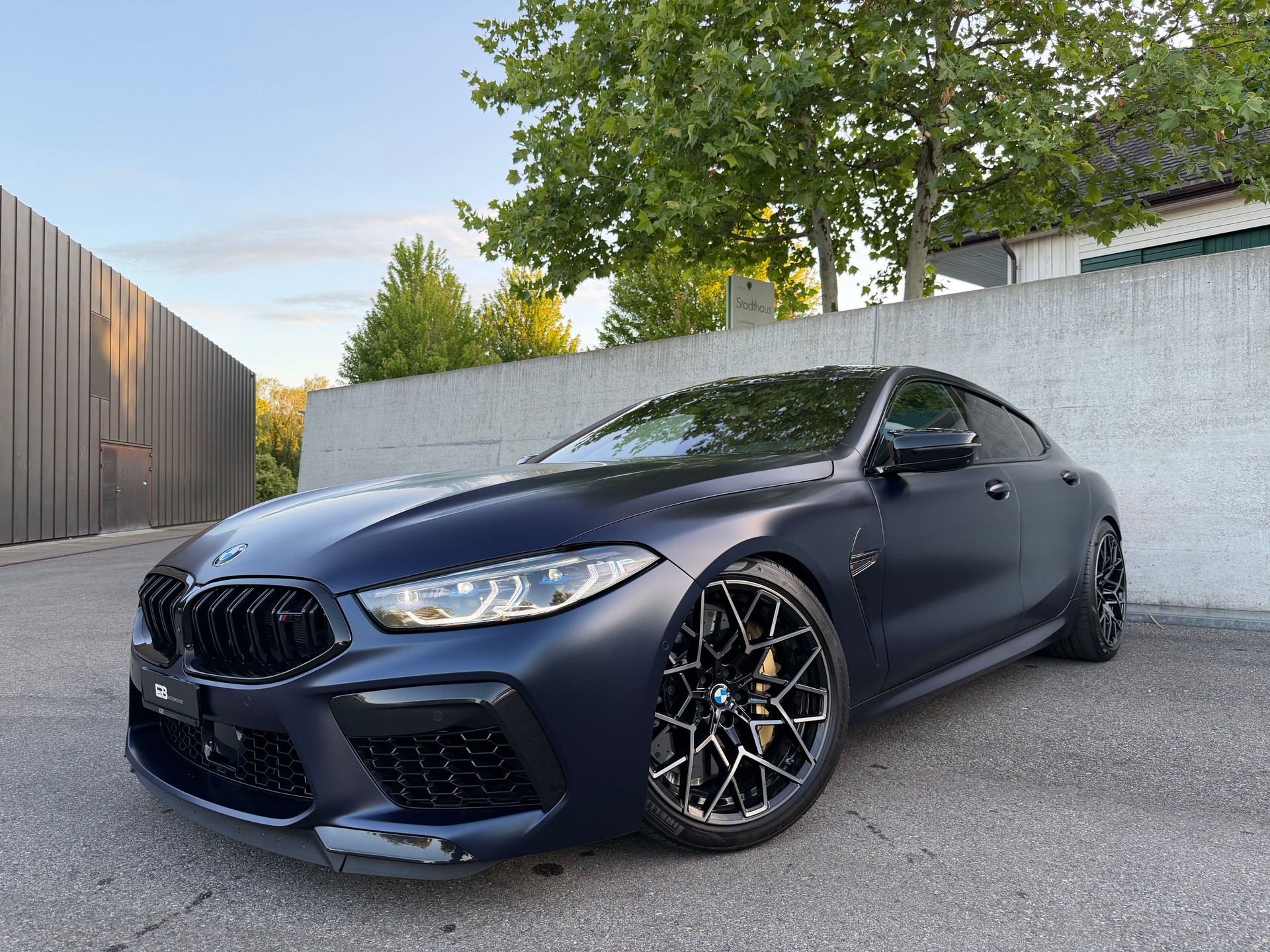 BMW M8 xDrive M Competition Steptronic-image-3