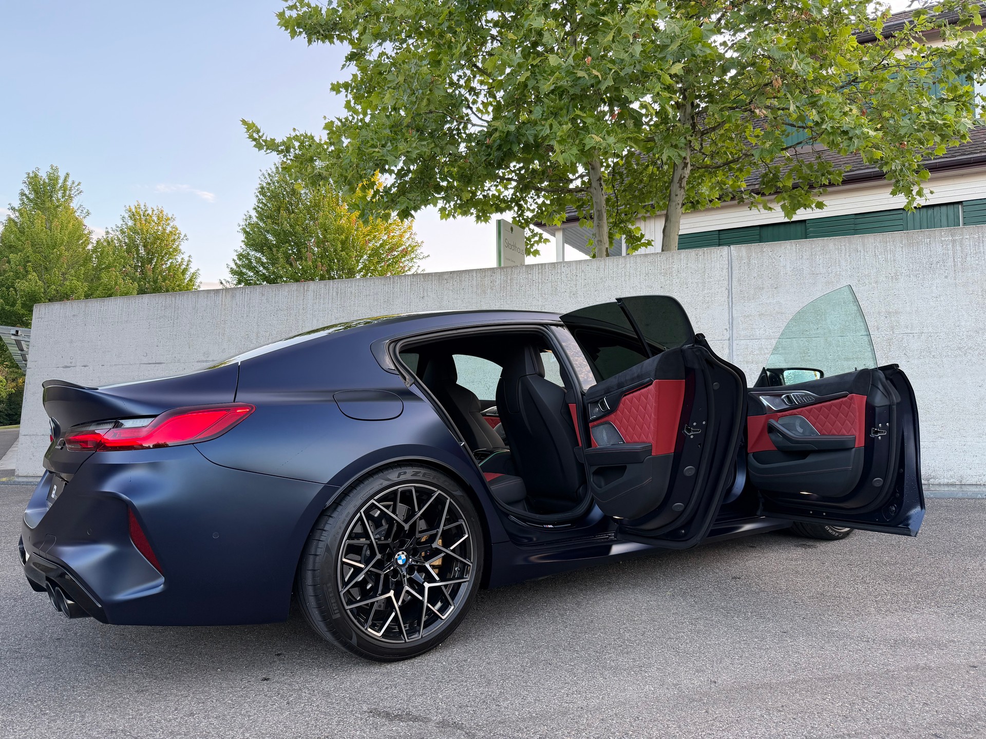 BMW M8 xDrive M Competition Steptronic-image-12