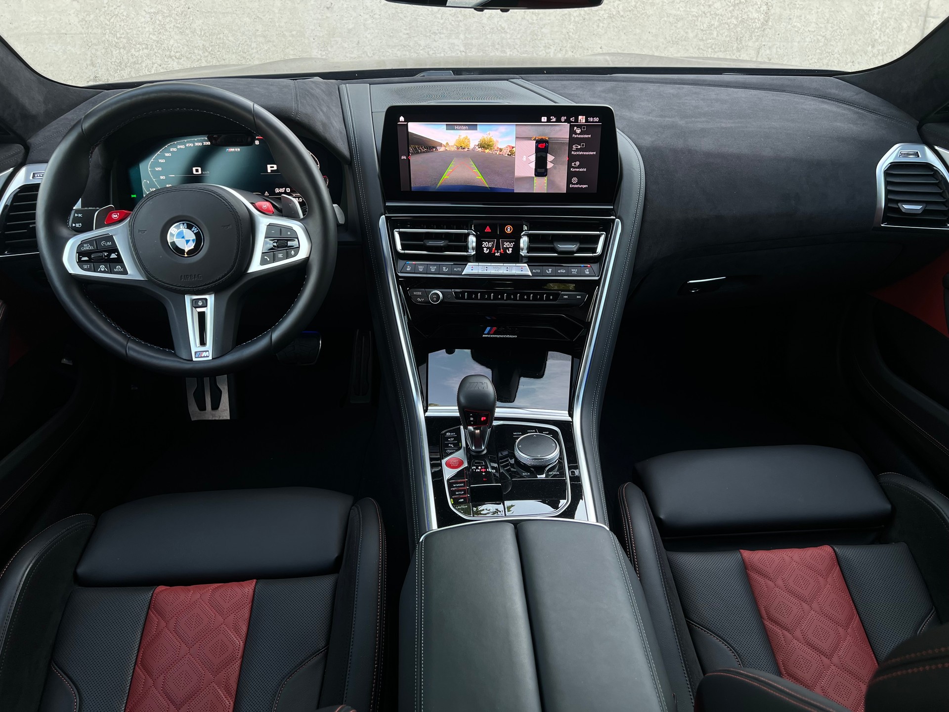 BMW M8 xDrive M Competition Steptronic-image-7