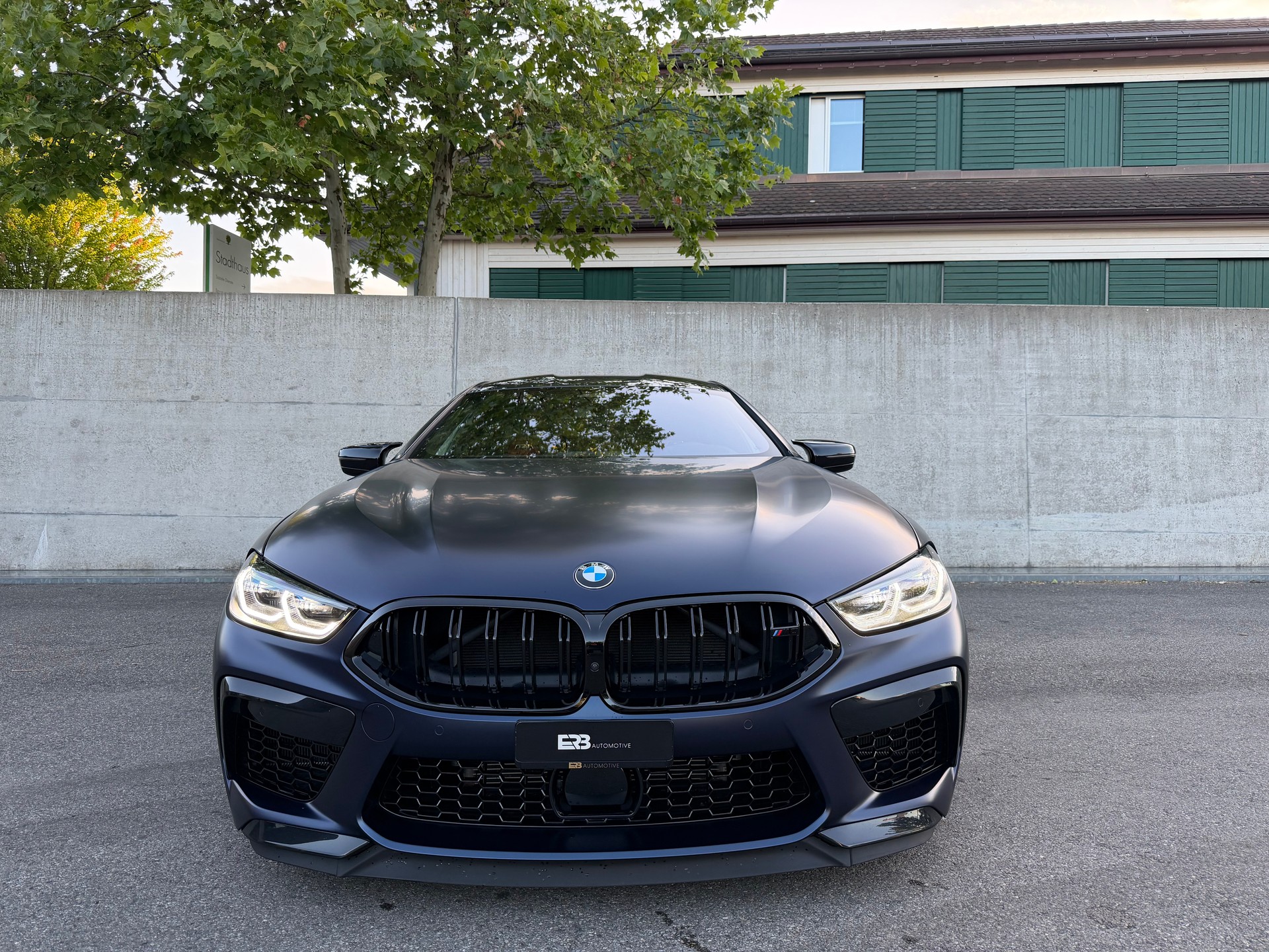 BMW M8 xDrive M Competition Steptronic-image-2