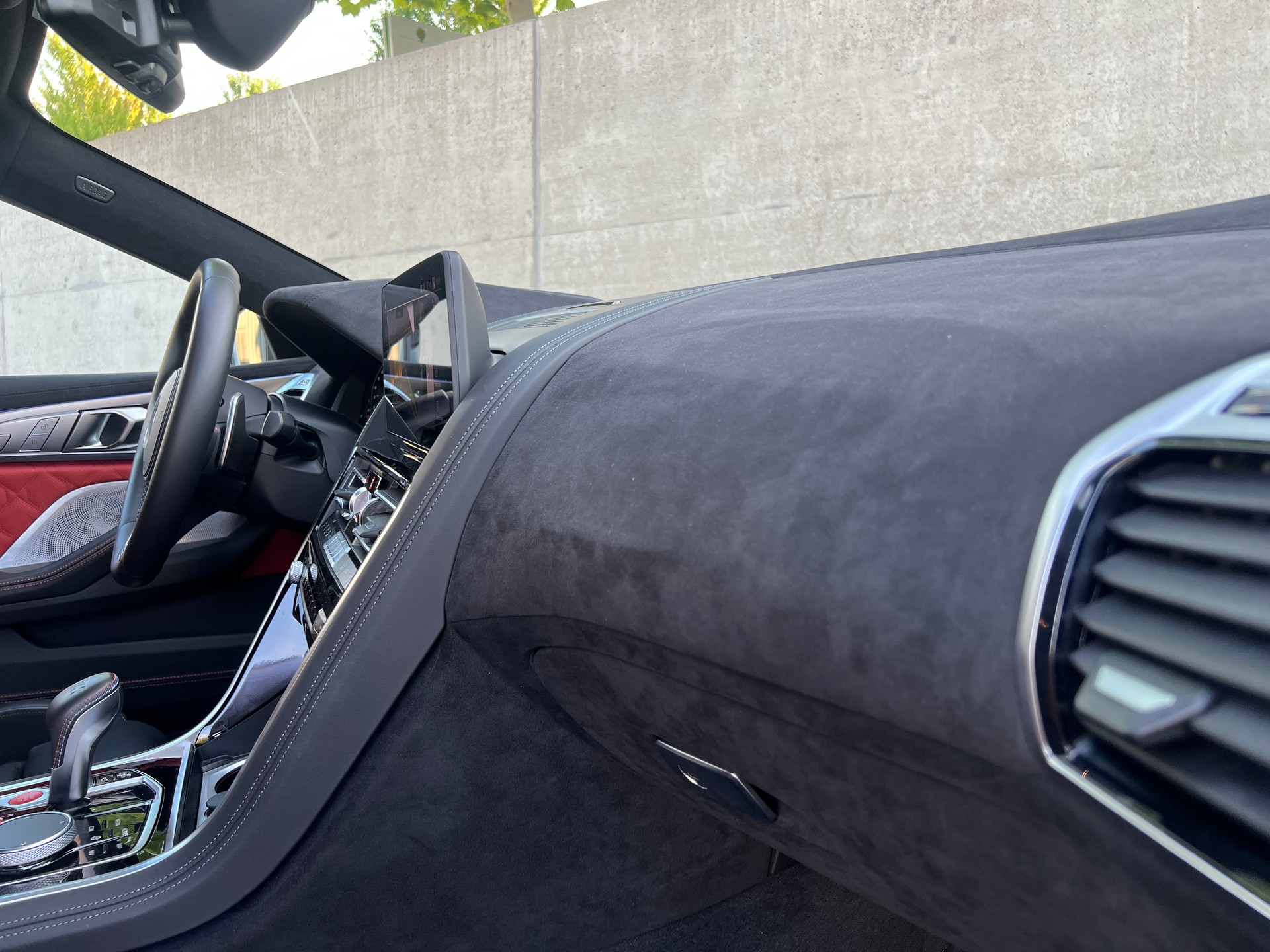 BMW M8 xDrive M Competition Steptronic-image-11