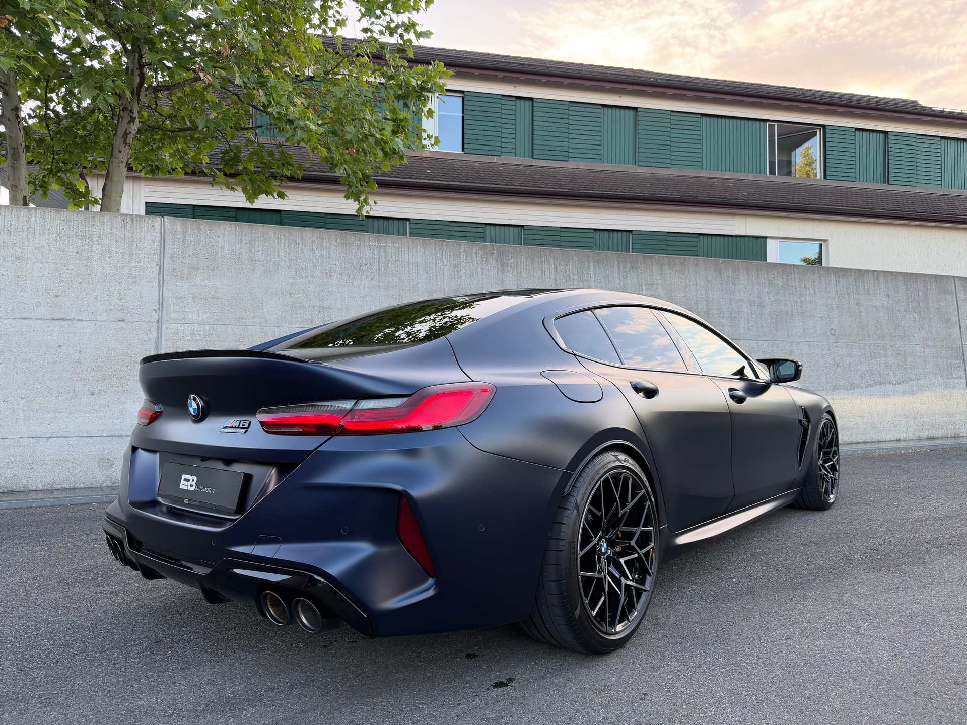 BMW M8 xDrive M Competition Steptronic-image-14