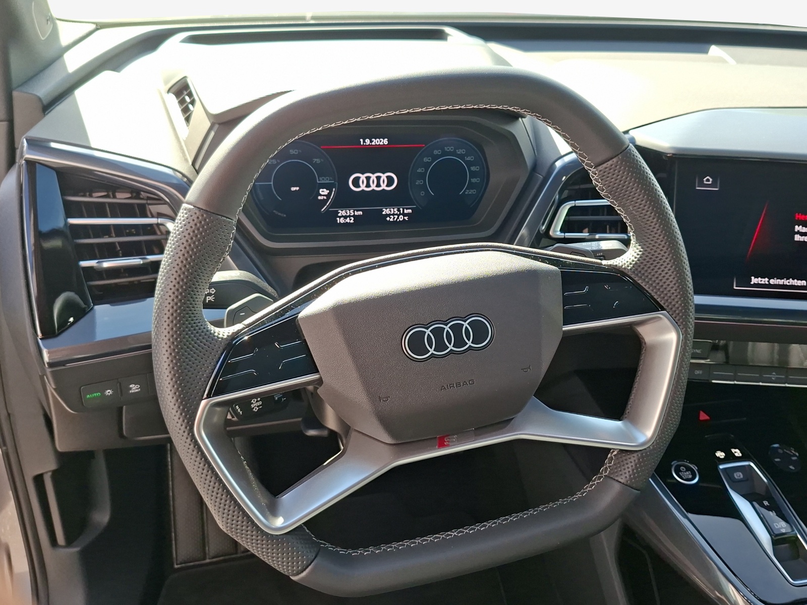 AUDI Q4 e-tron 55 quattro-image-10