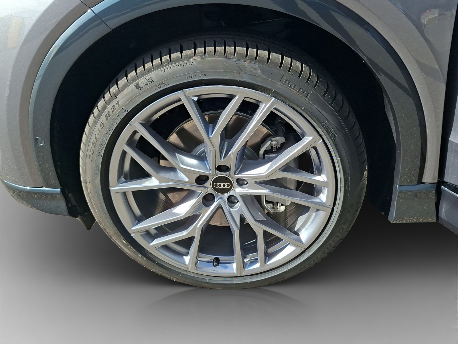 AUDI Q4 e-tron 55 quattro-image-15