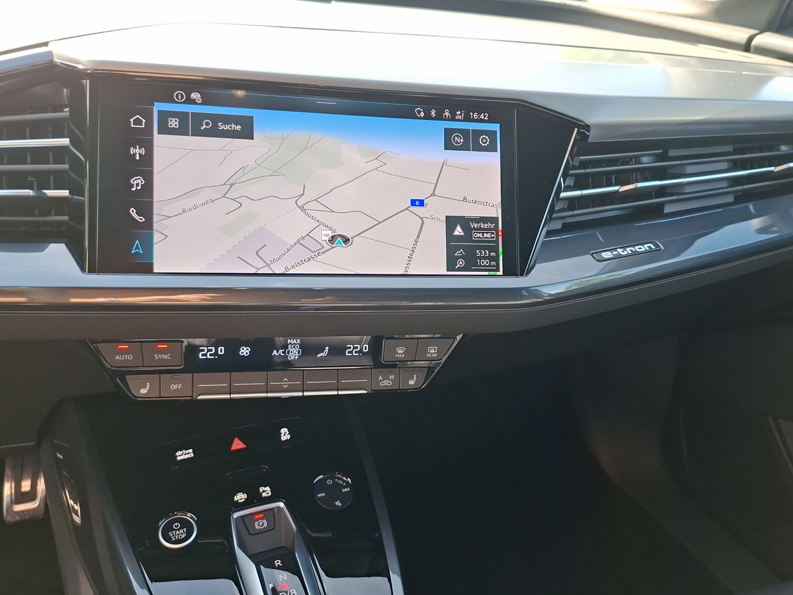 AUDI Q4 e-tron 55 quattro-image-11