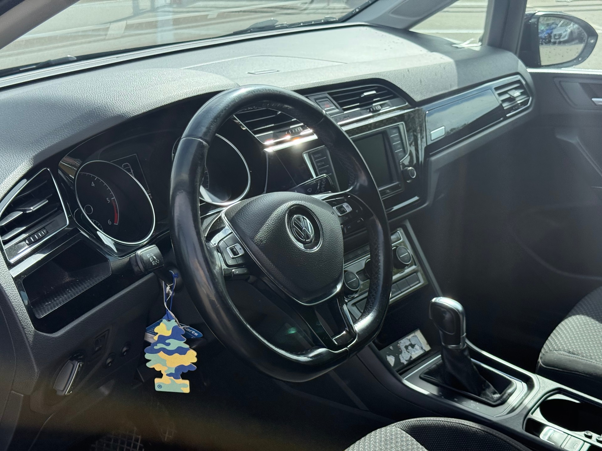 VW Touran 1.6 TDI BlueMotion Technology Comfortline DSG-image-11