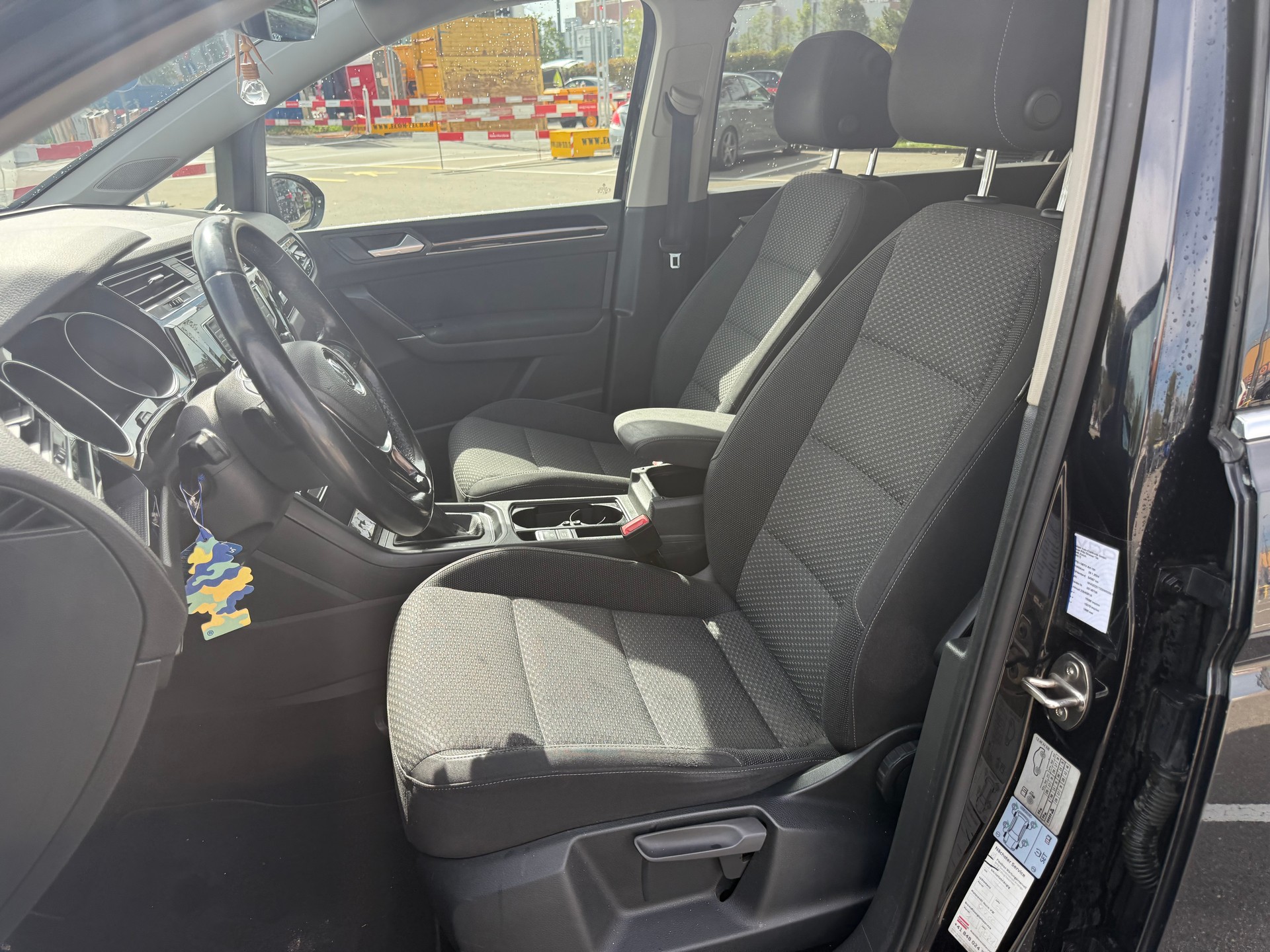 VW Touran 1.6 TDI BlueMotion Technology Comfortline DSG-image-10