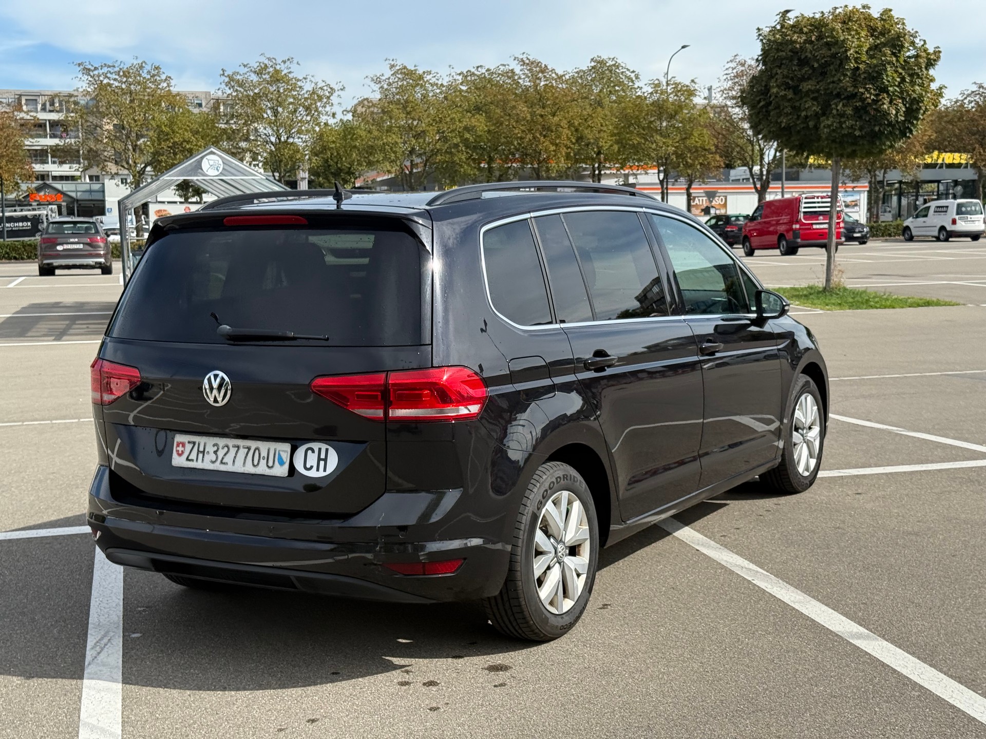 VW Touran 1.6 TDI BlueMotion Technology Comfortline DSG-image-7
