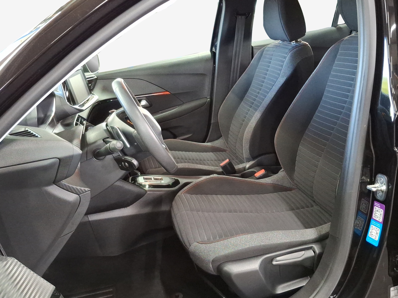 PEUGEOT 208 1.2 PureTech Active Pack EAT8-image-7