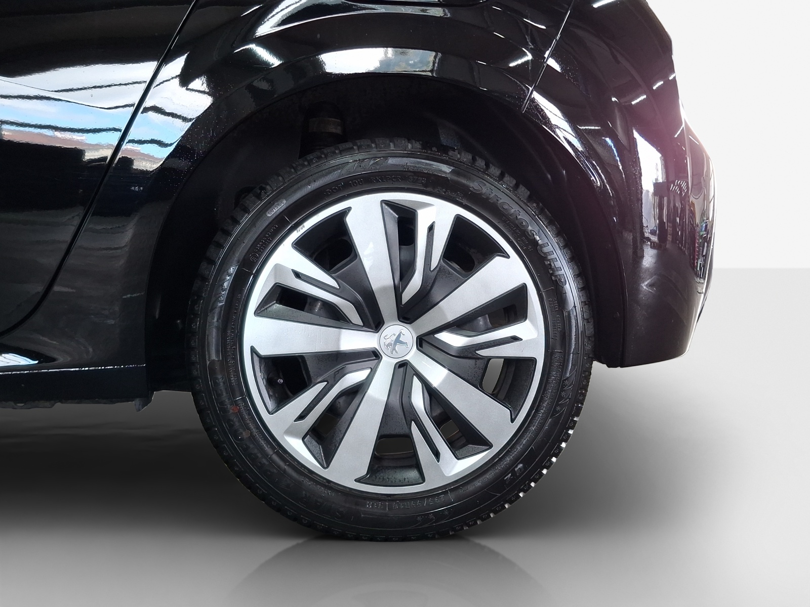PEUGEOT 208 1.2 PureTech Active Pack EAT8-image-13