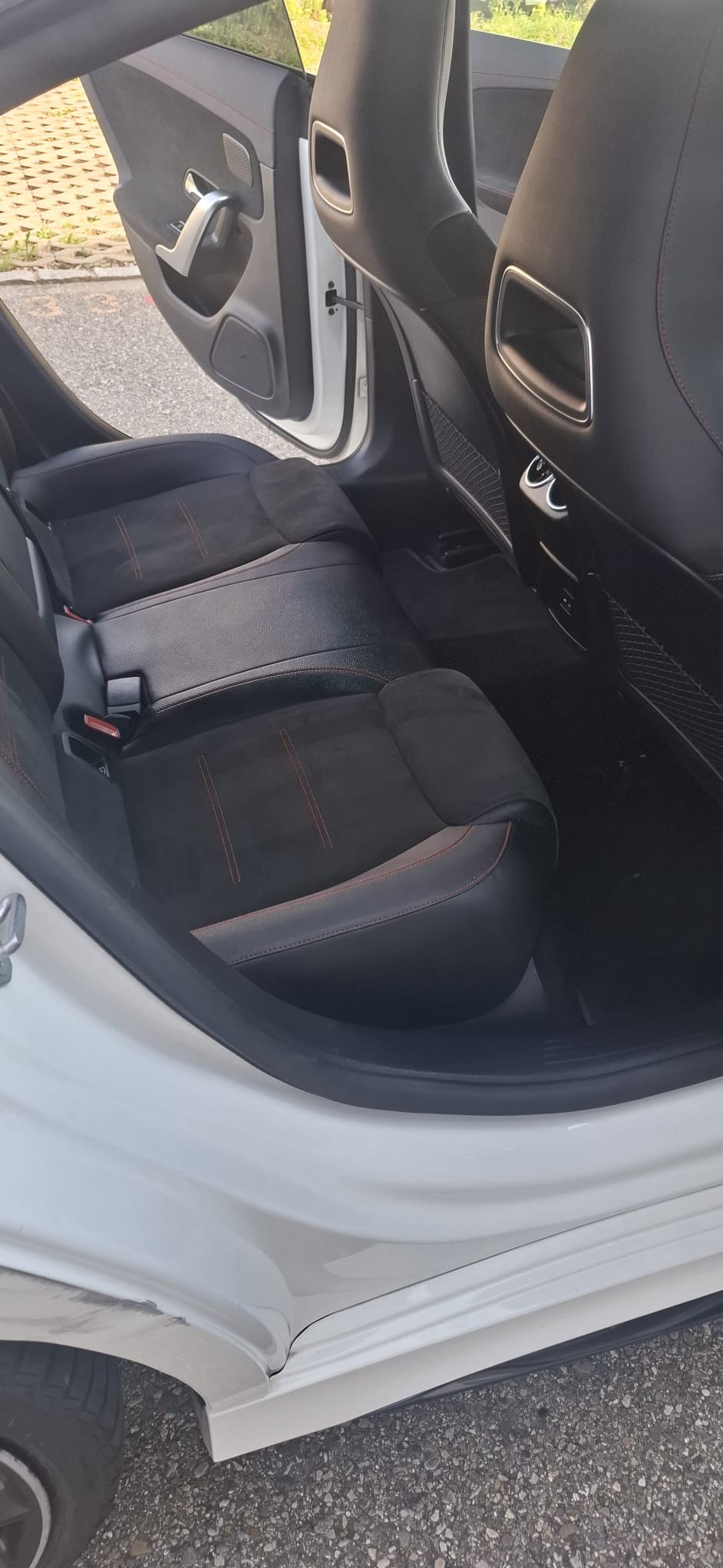 MERCEDES-BENZ CLA 35 AMG 4Matic 7G-DCT-image-10