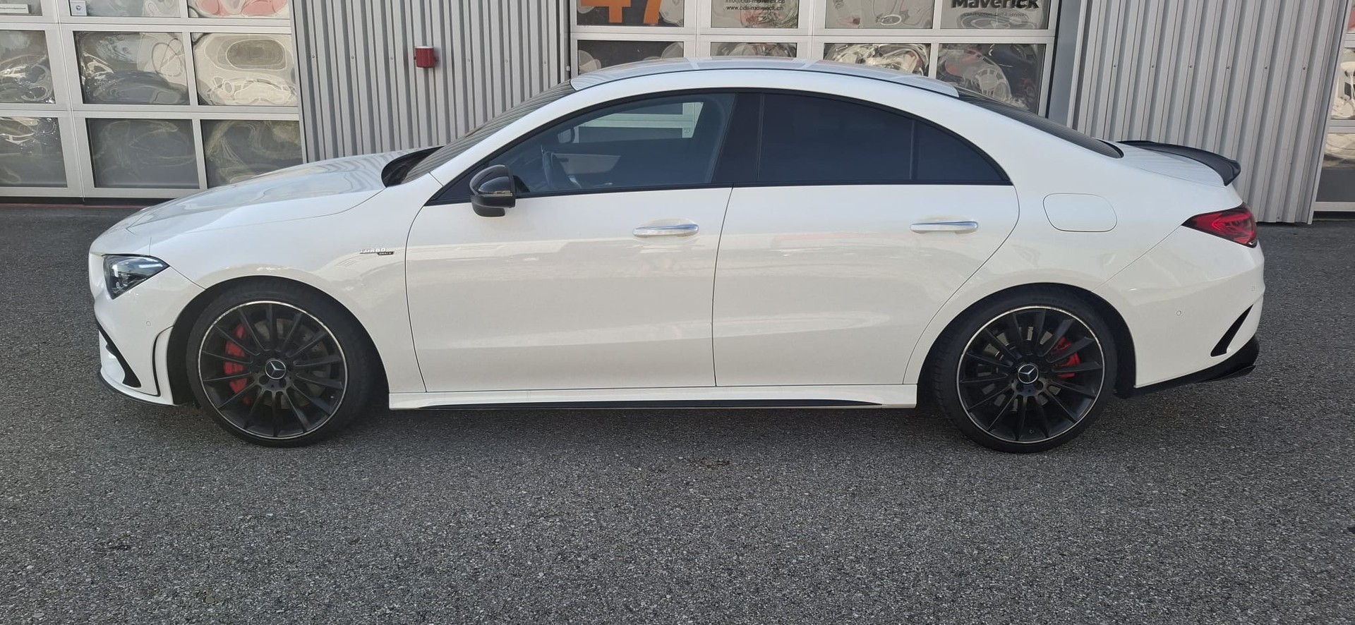 MERCEDES-BENZ CLA 35 AMG 4Matic 7G-DCT-image-4