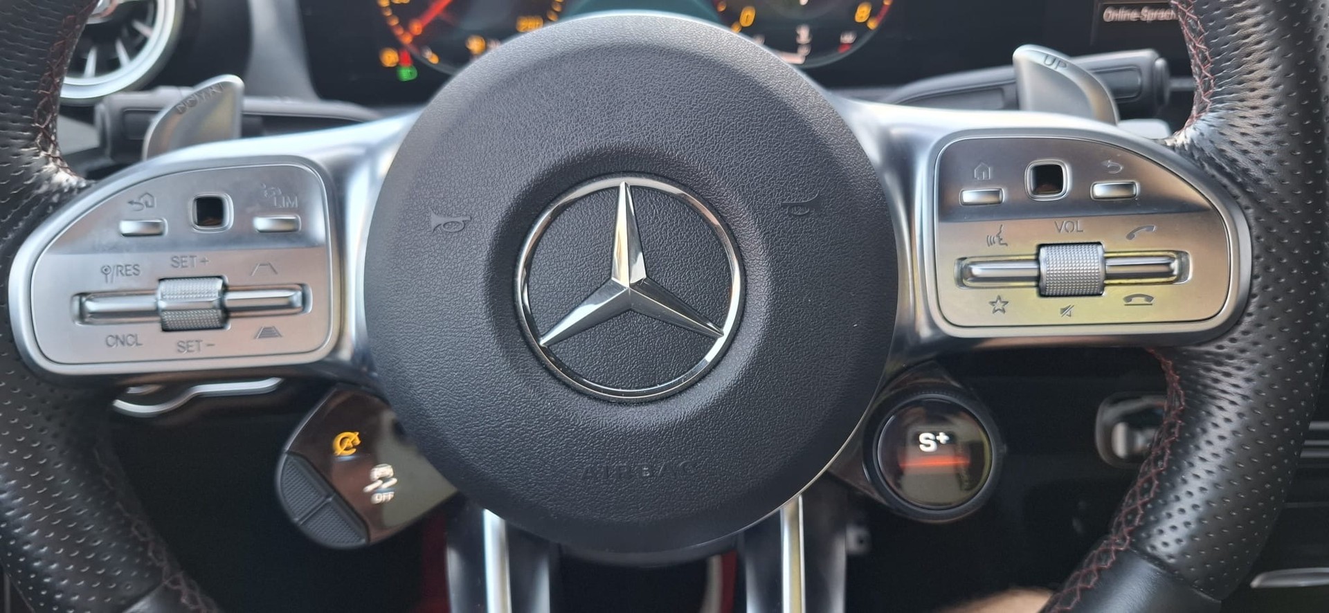 MERCEDES-BENZ CLA 35 AMG 4Matic 7G-DCT-image-13