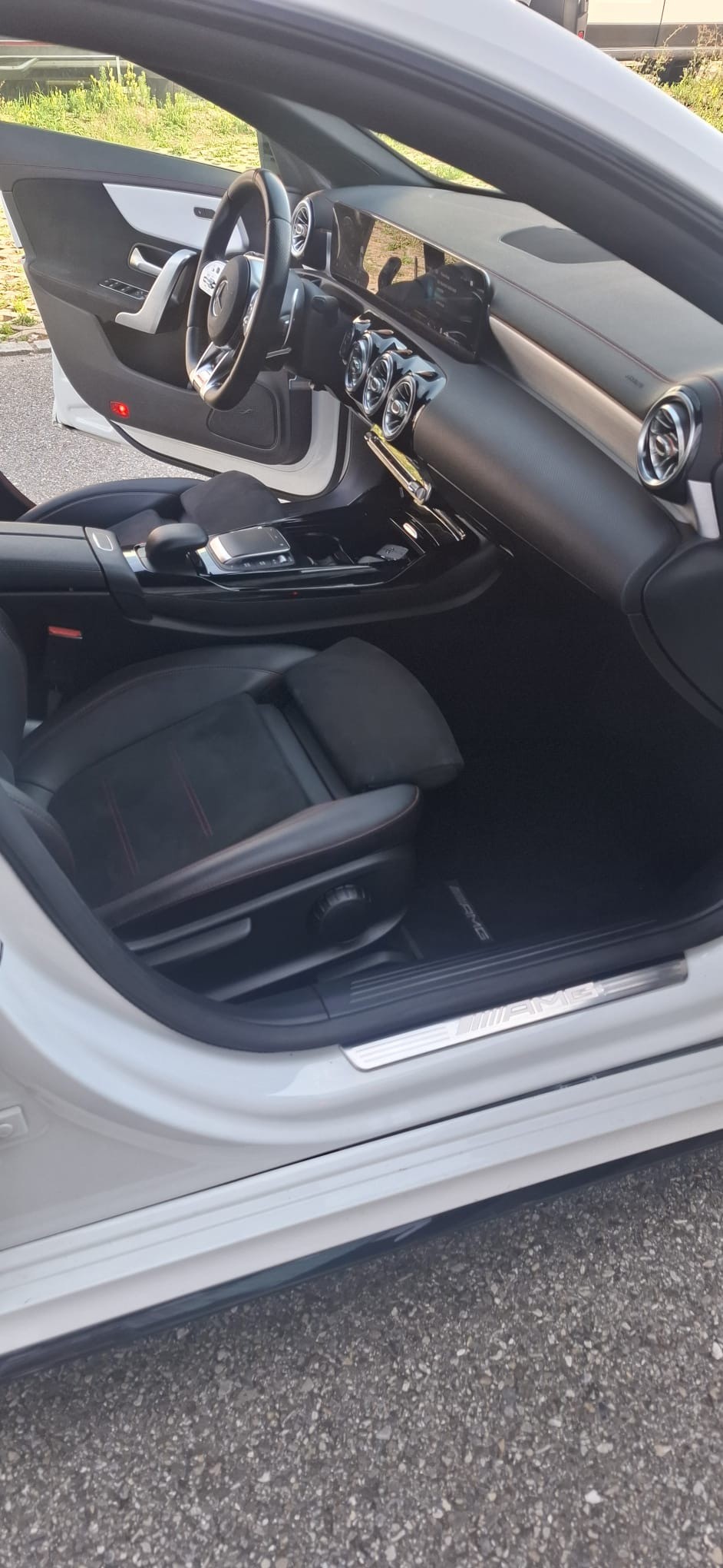 MERCEDES-BENZ CLA 35 AMG 4Matic 7G-DCT-image-8