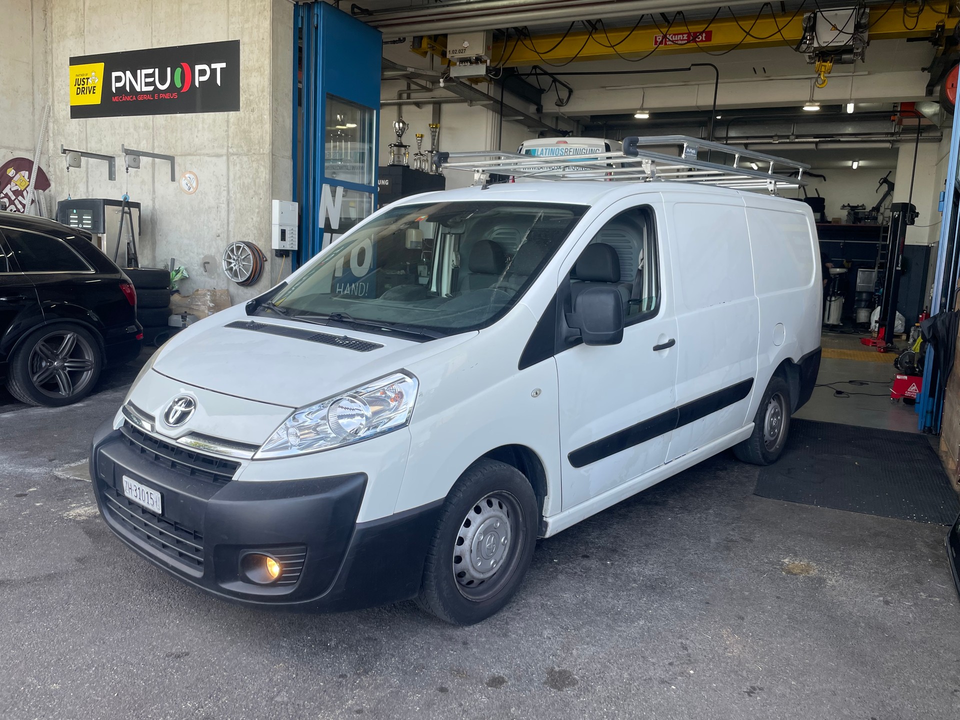 TOYOTA Proace 2.0D Panel Van Terra L2H1-image-0