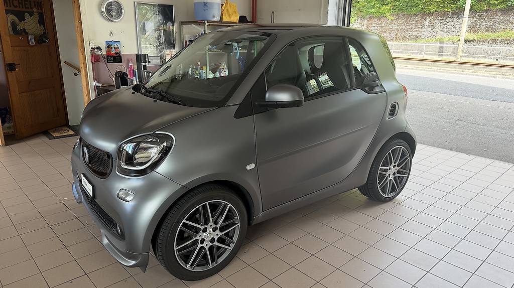 SMART FORTWO-image-1