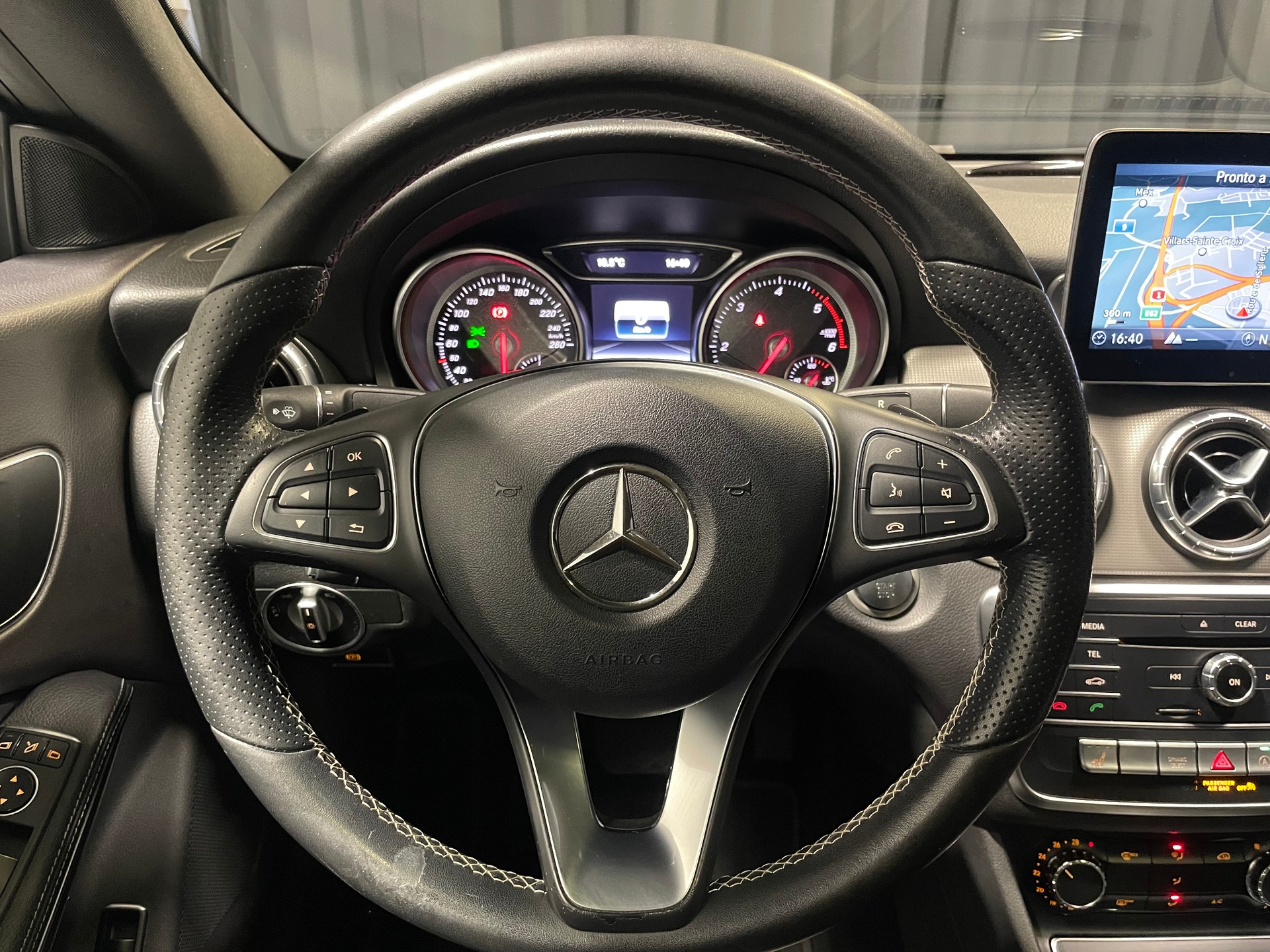 MERCEDES-BENZ CLA 220 Urban 4Matic 7G-DCT (42)-image-10