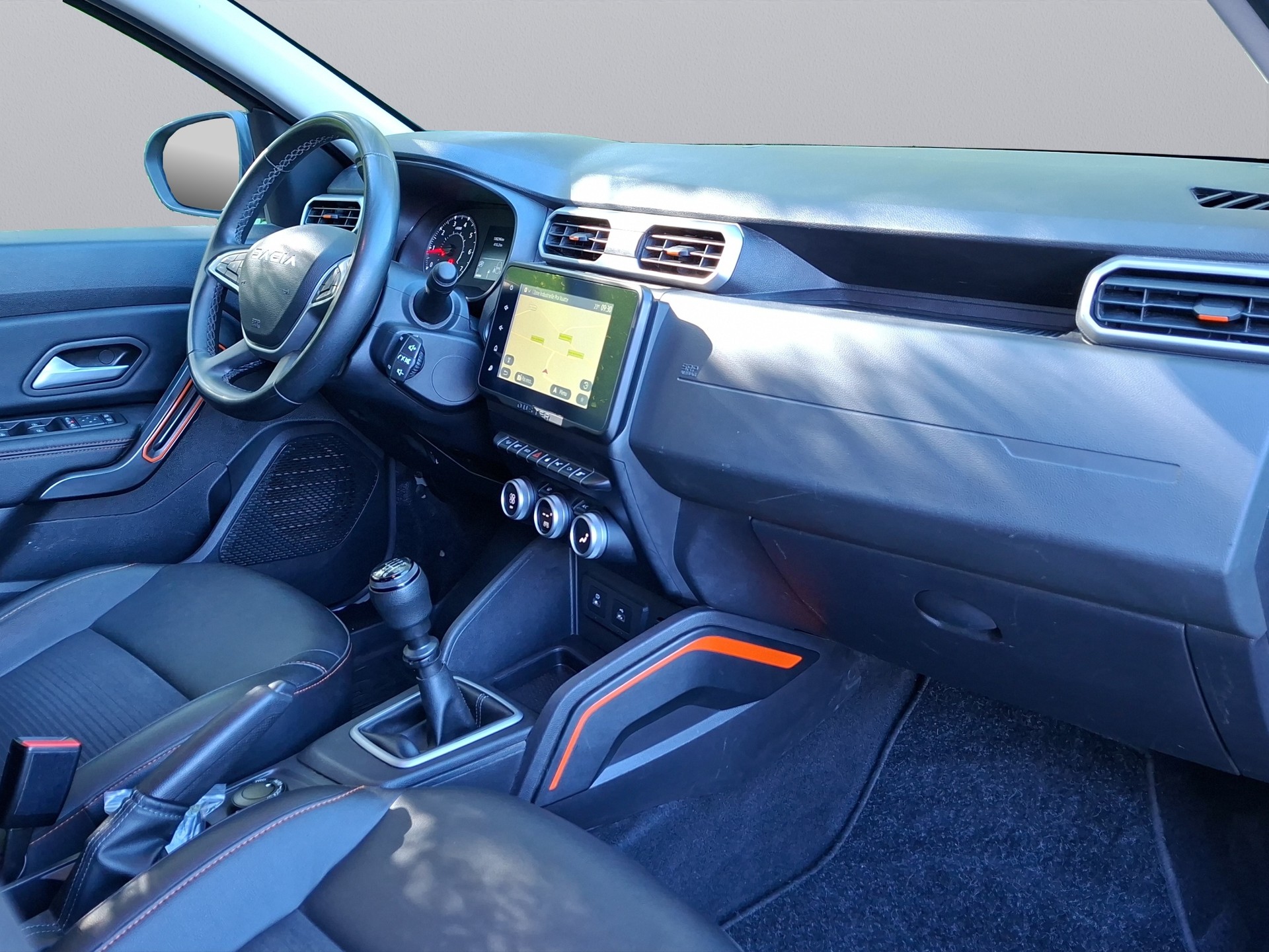 DACIA Duster TCe 150 Comfort 4x4-image-15