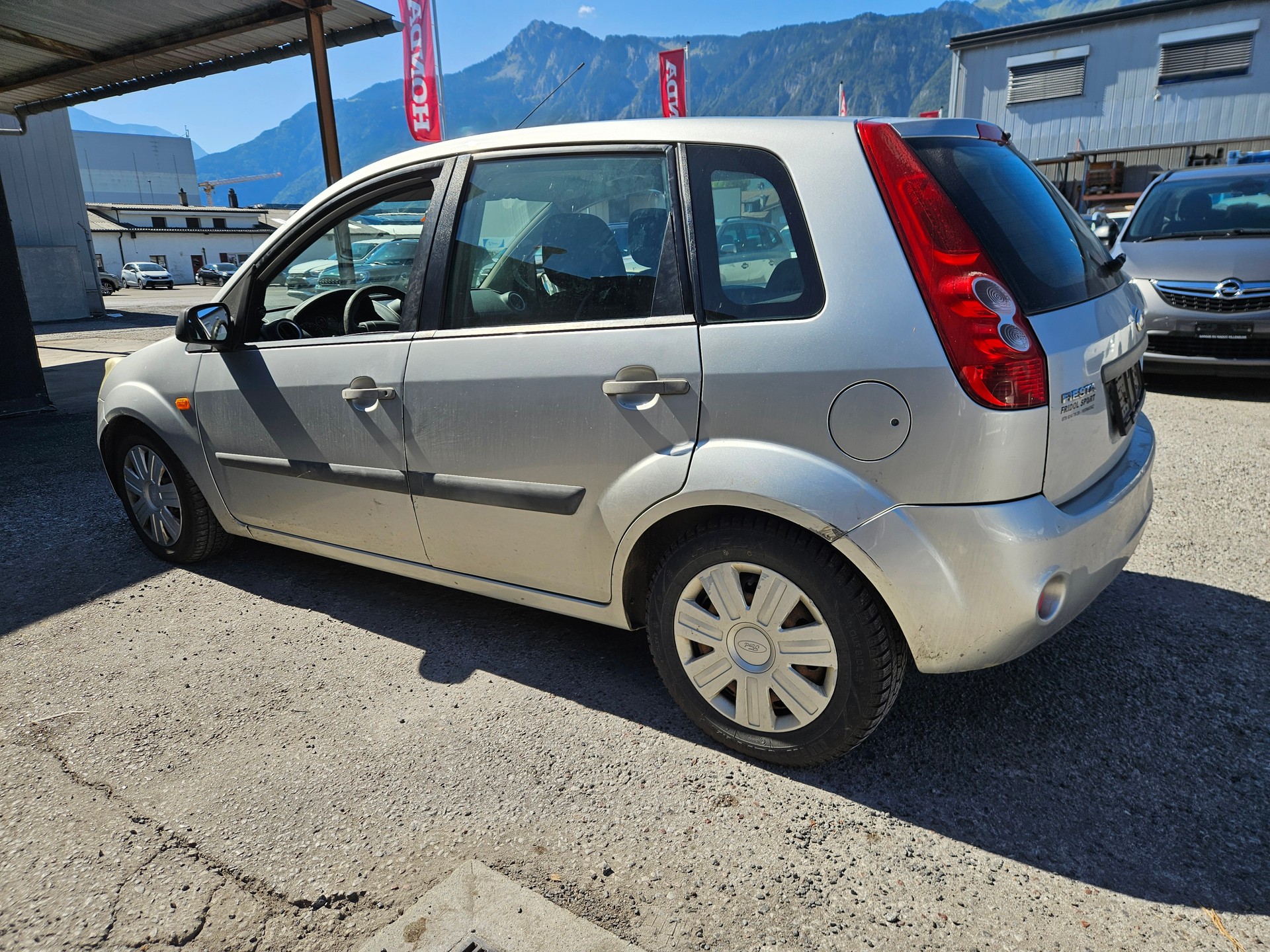 FORD Fiesta 1.4 16V Trend-image-3