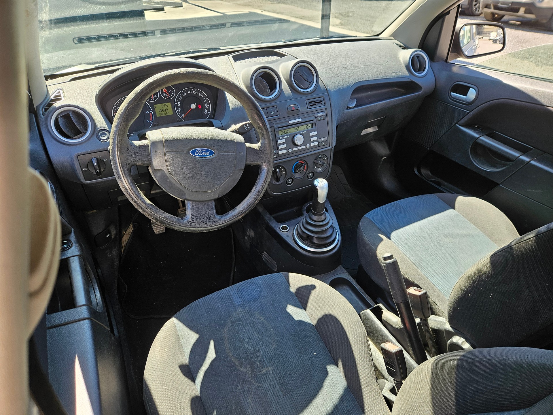 FORD Fiesta 1.4 16V Trend-image-7