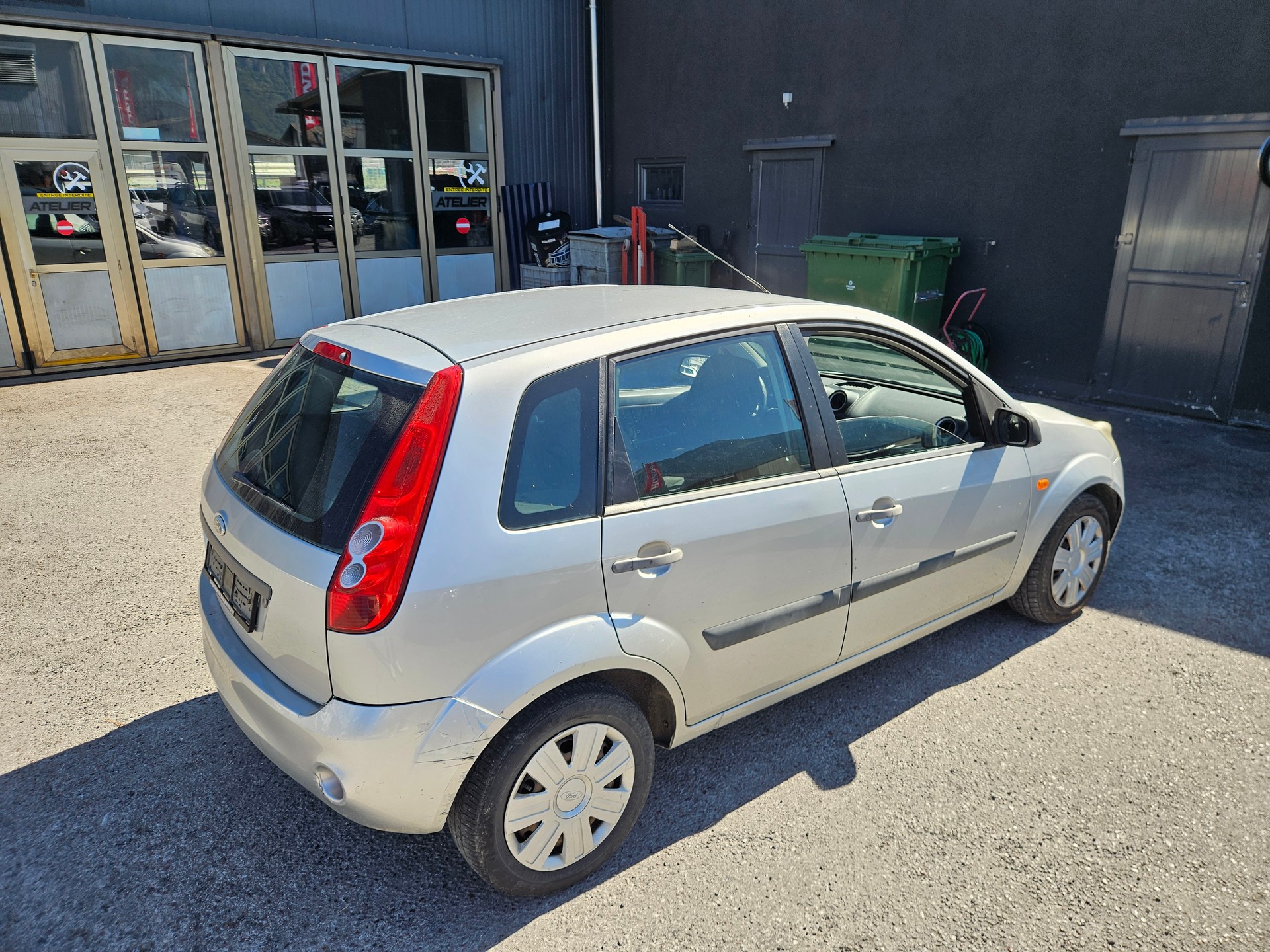 FORD Fiesta 1.4 16V Trend-image-5
