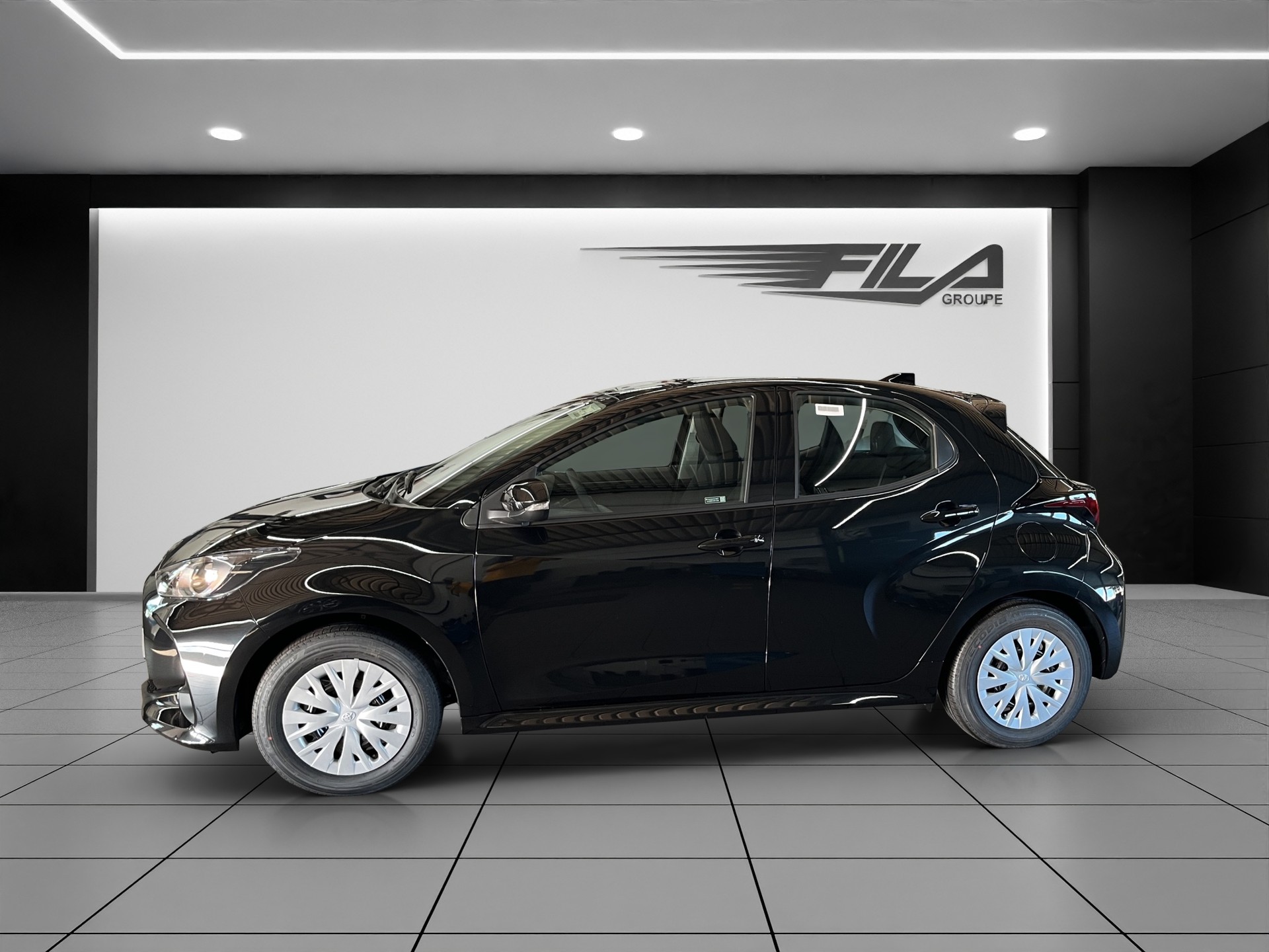 TOYOTA YARIS 1.5 VVT-i HSD Comfo-image-3
