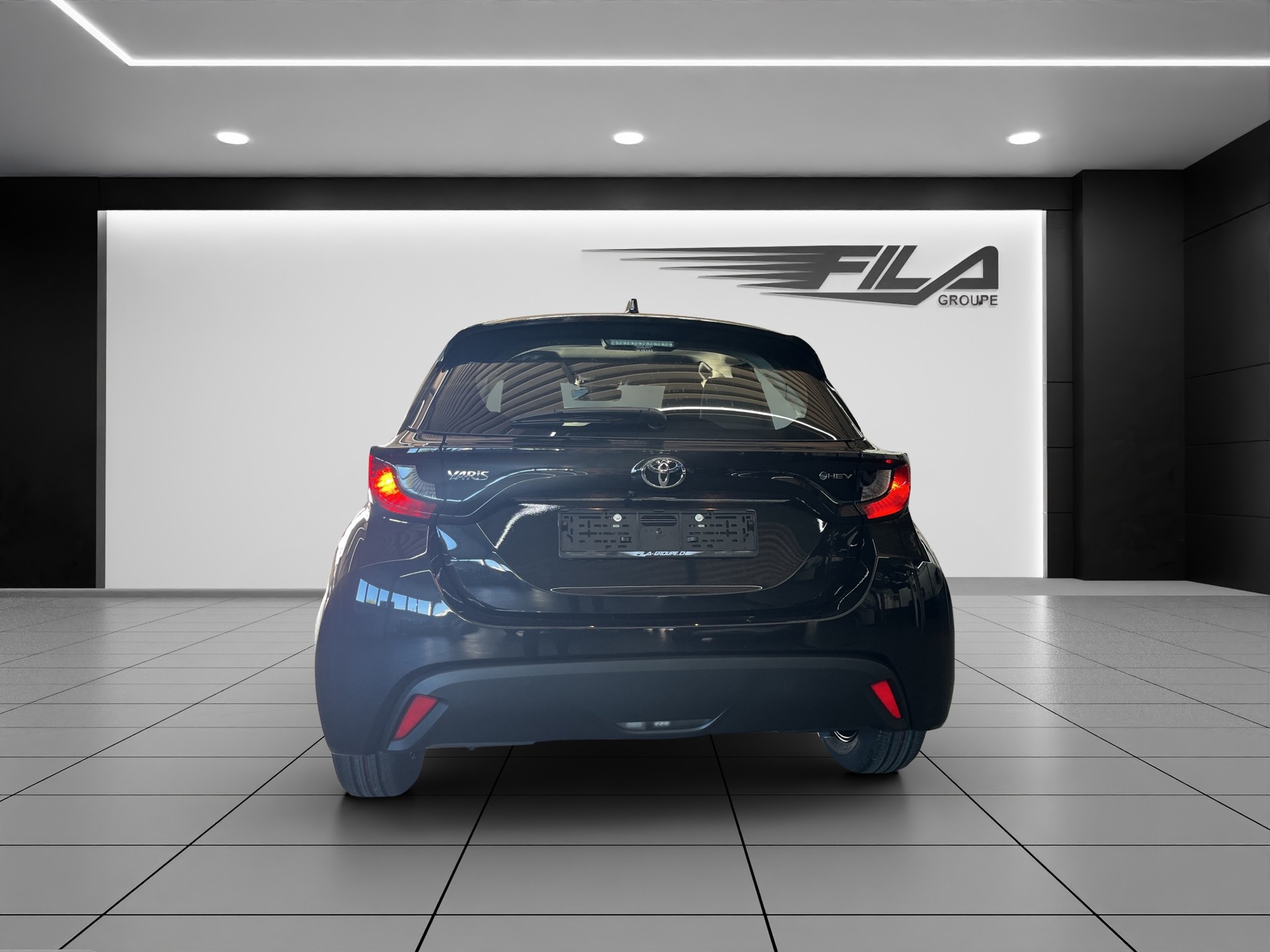 TOYOTA YARIS 1.5 VVT-i HSD Comfo-image-4