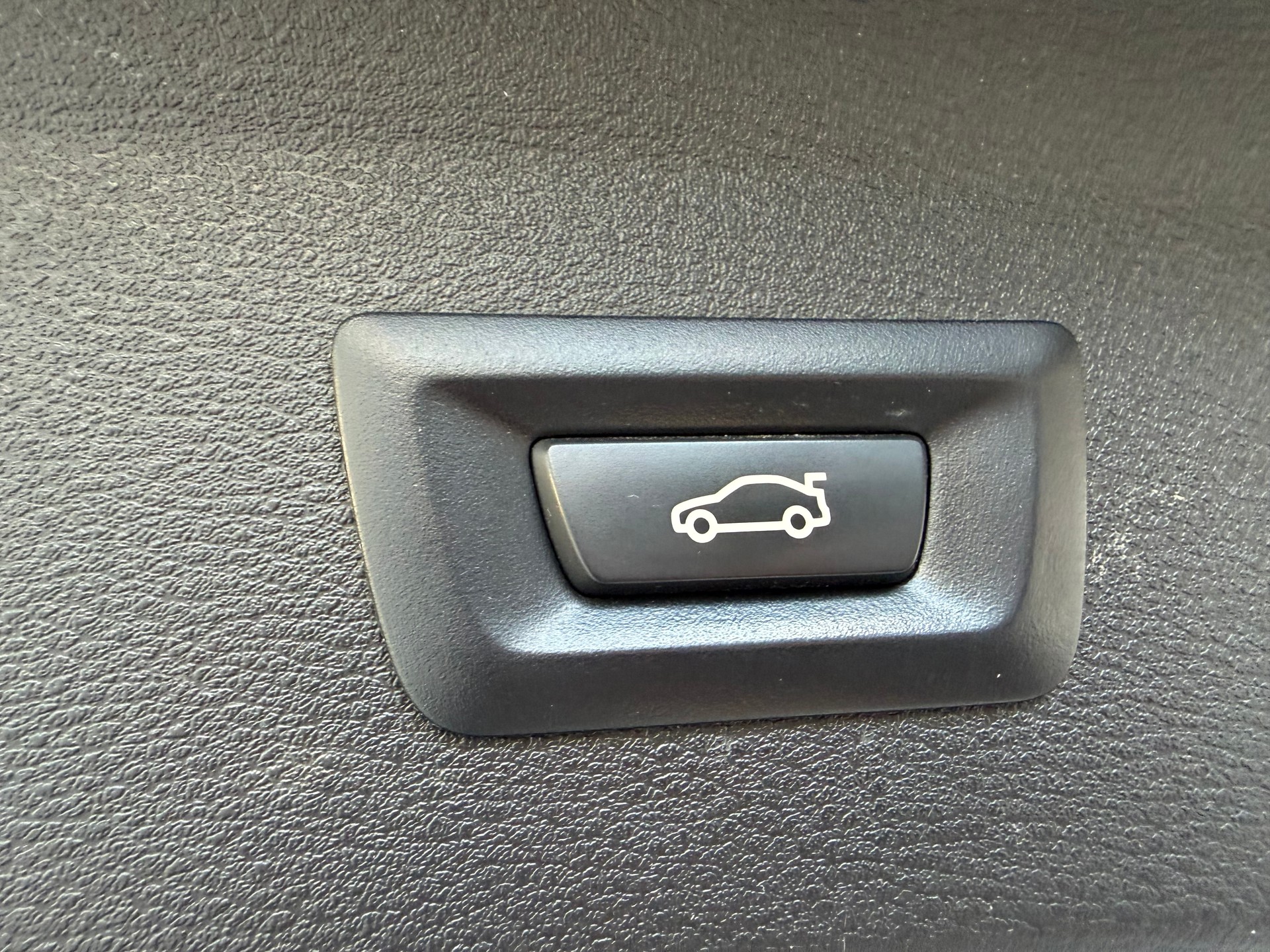 BMW X1 sDrive 18d Steptronic-image-19