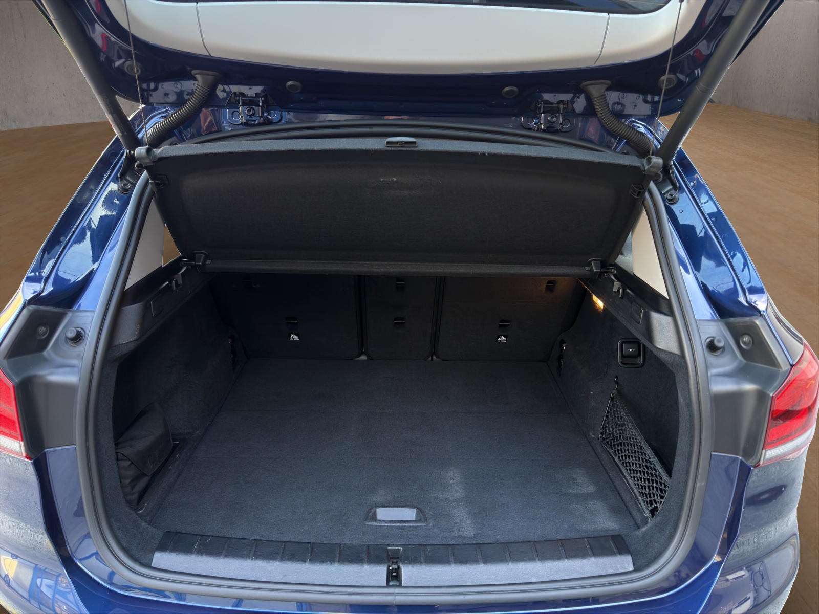 BMW X1 sDrive 18d Steptronic-image-18