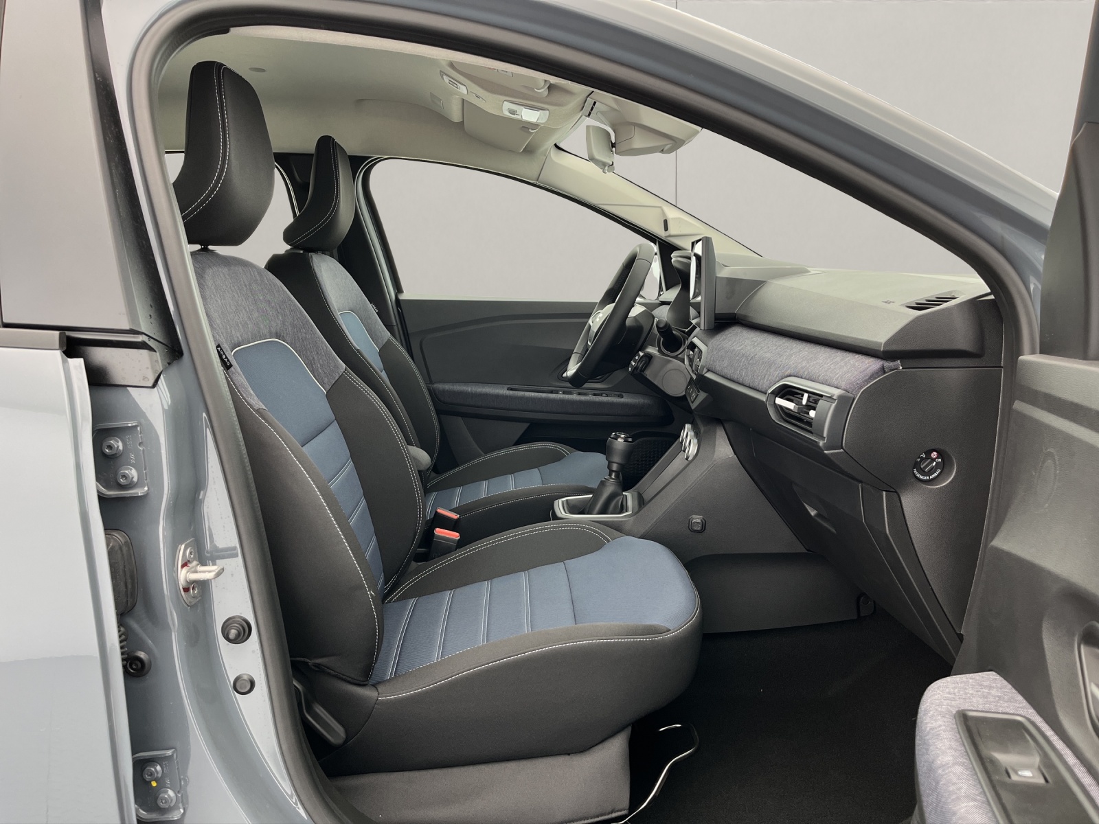 DACIA Sandero 1.0 TCe 100 Journey-image-15