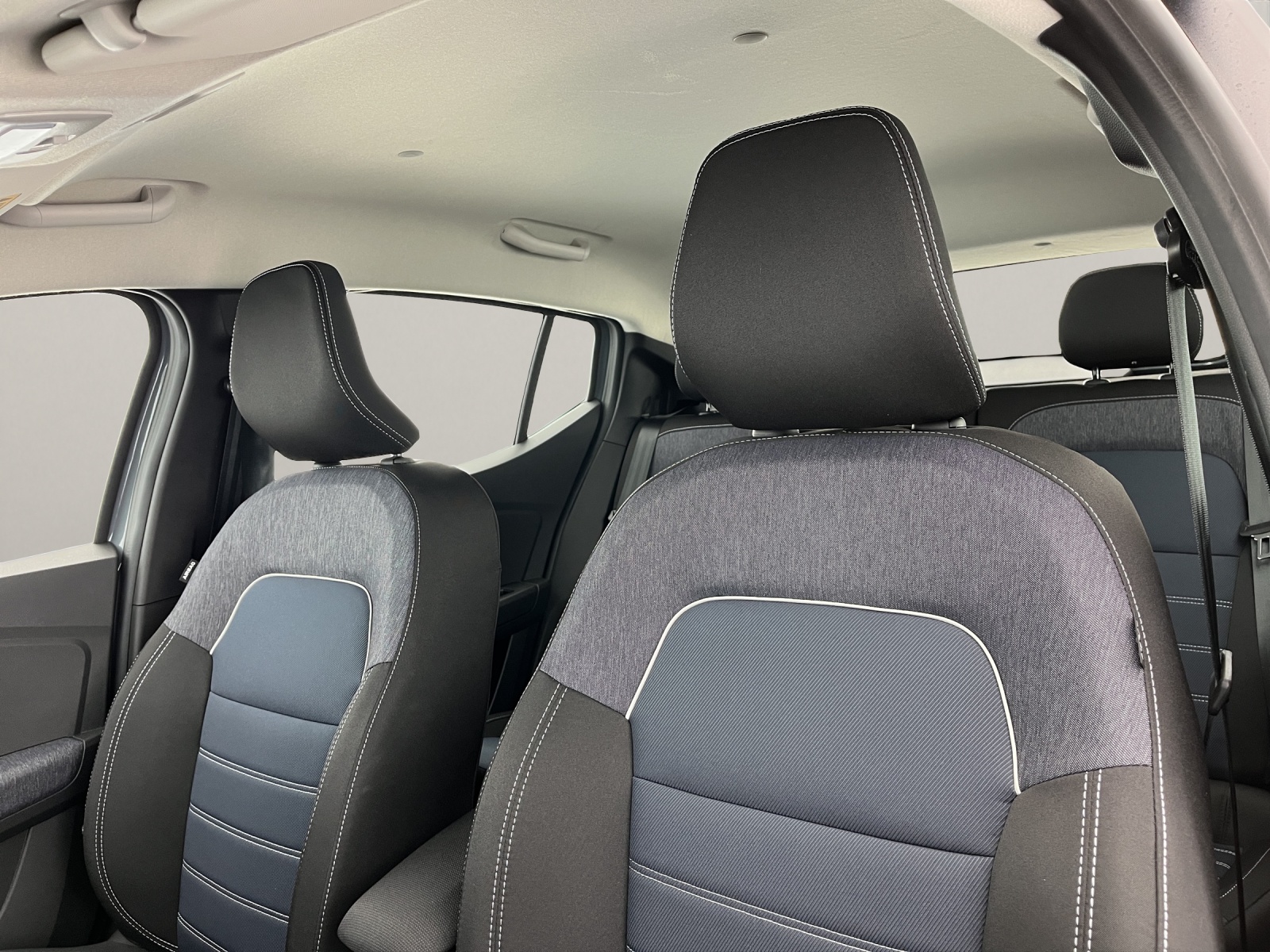 DACIA Sandero 1.0 TCe 100 Journey-image-14