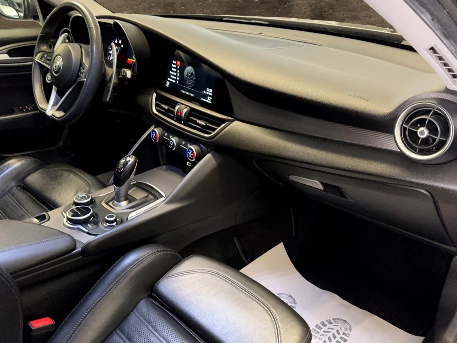 ALFA ROMEO Giulia 2.0 Veloce Q4 Automatic-image-11