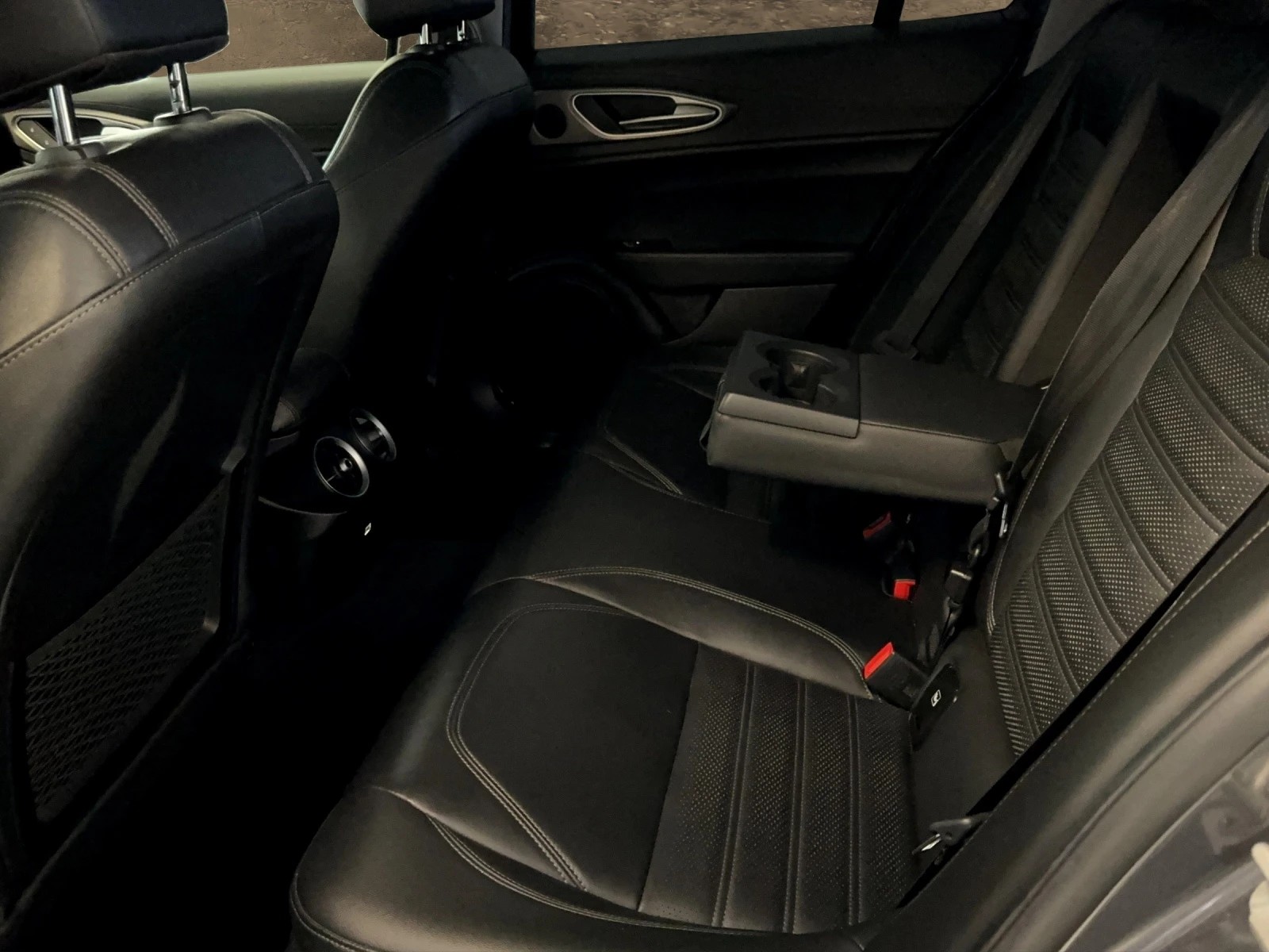 ALFA ROMEO Giulia 2.0 Veloce Q4 Automatic-image-12